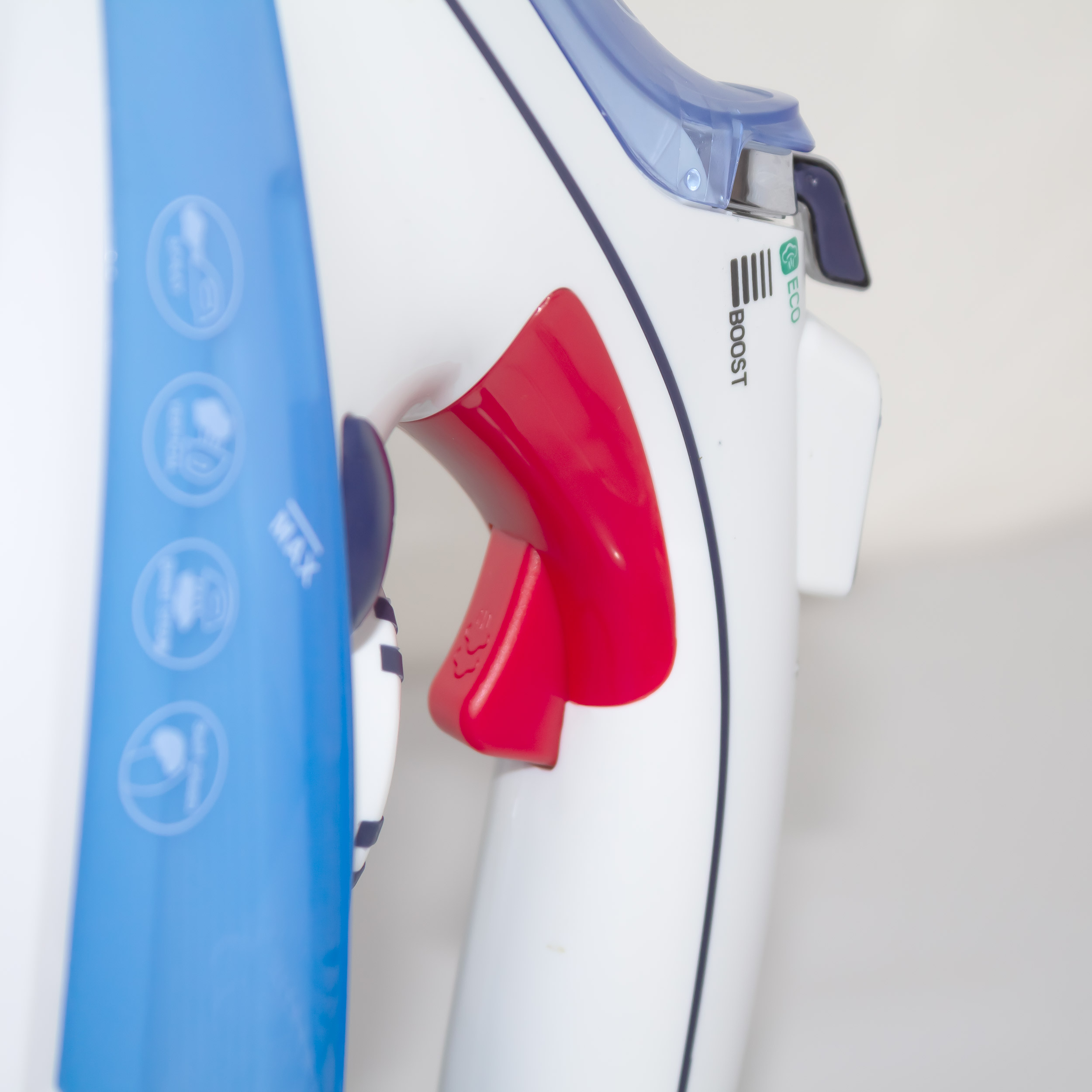 اتو بخار نیکای مدل NSI909TSX