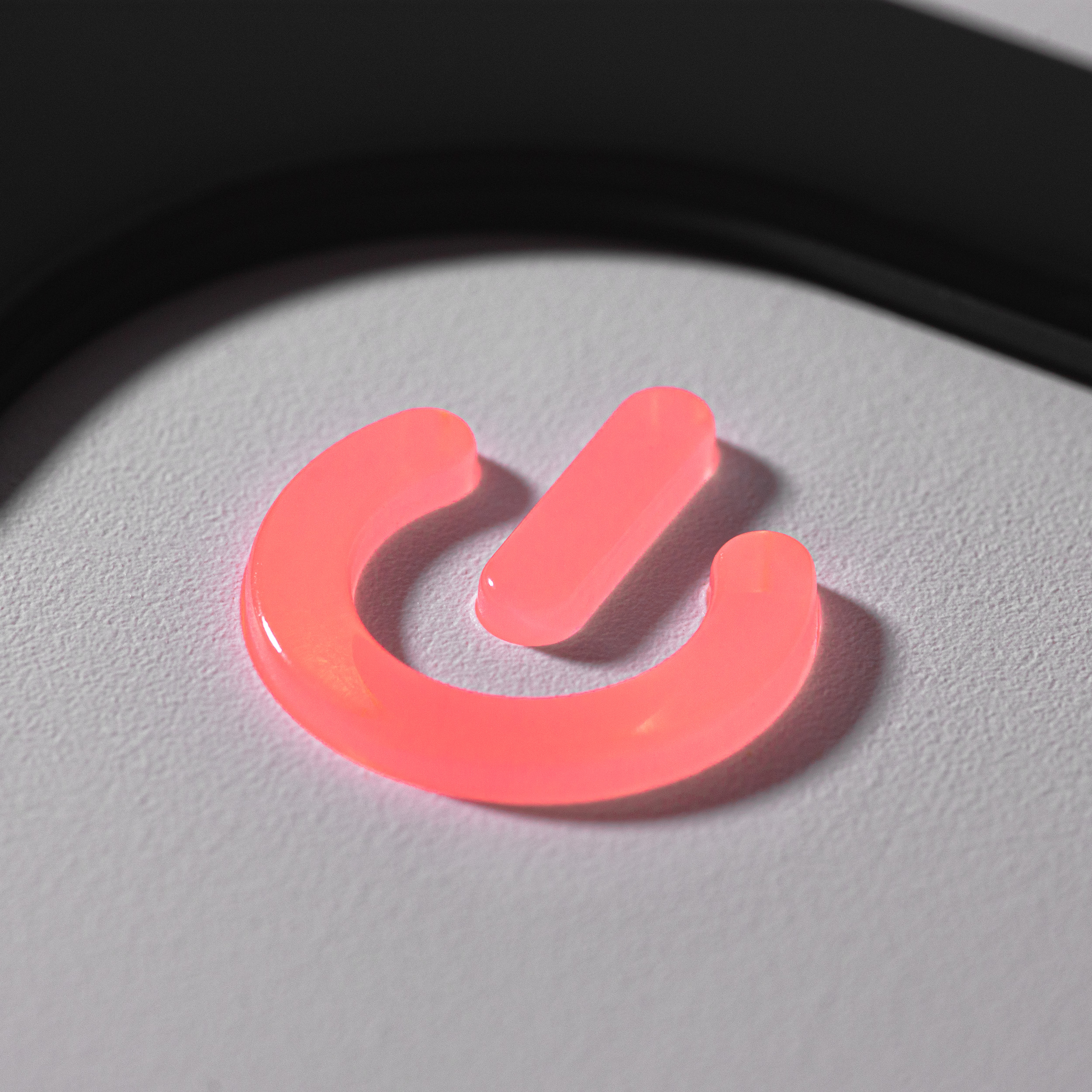 محافظ ولتاژ هارمونیک هادرون مدل P244