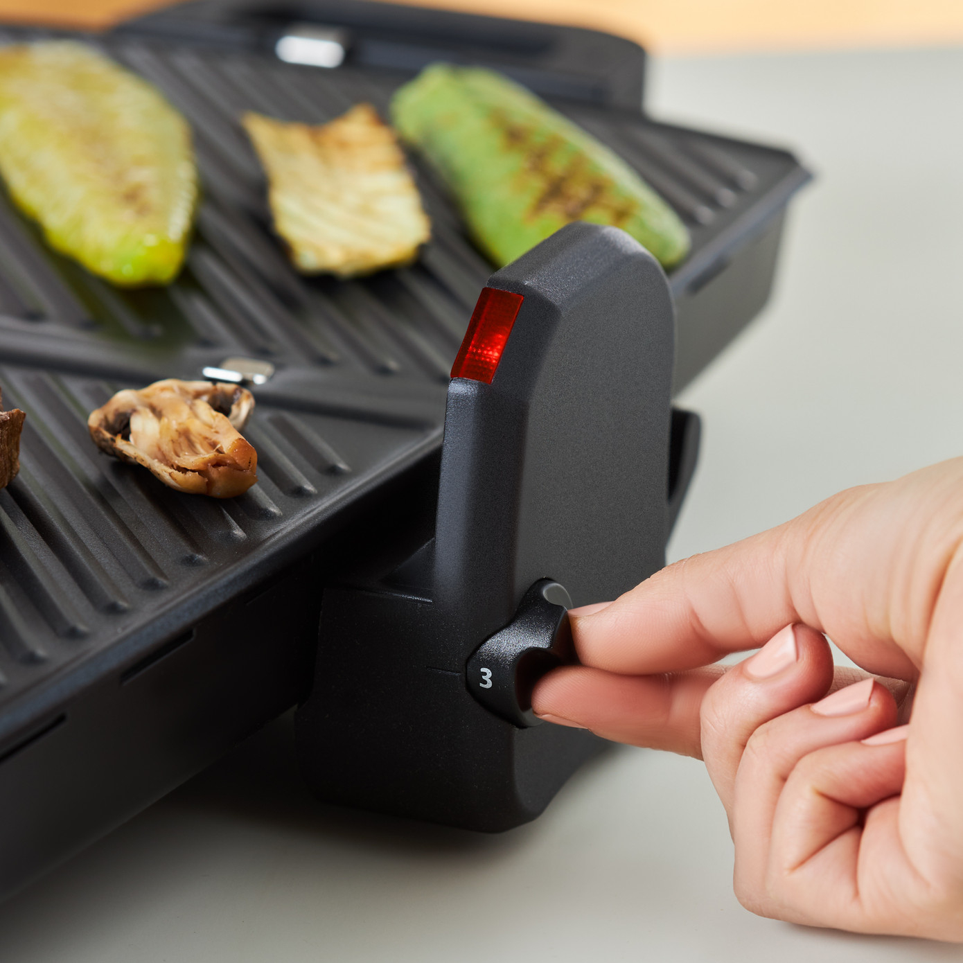 ساندویچ‌ ساز کاراجا مدل Future Matte