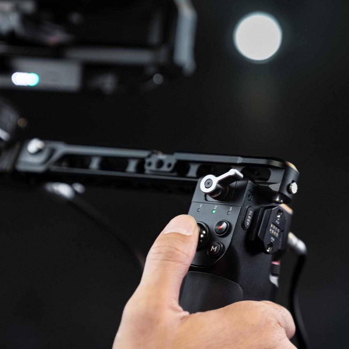 گیمبال دی جی آی مدل DJI RS4 COMBO