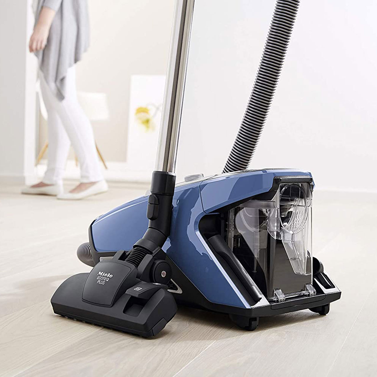 جاروبرقی میله مدل Blizzard CX1