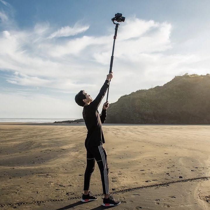 تک پایه دوربین منفروتو مدل Fast GimBoom Carbon