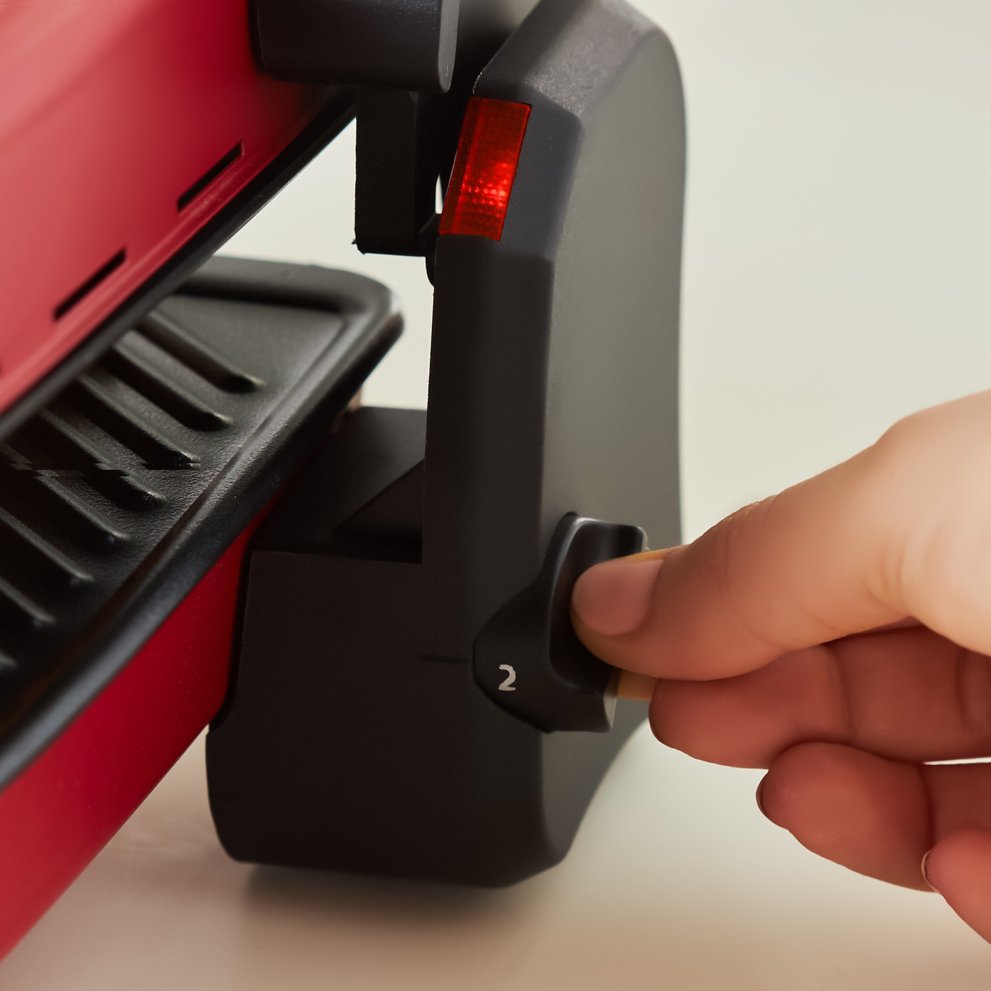 ساندویچ‌ ساز کاراجا مدل Future Matte