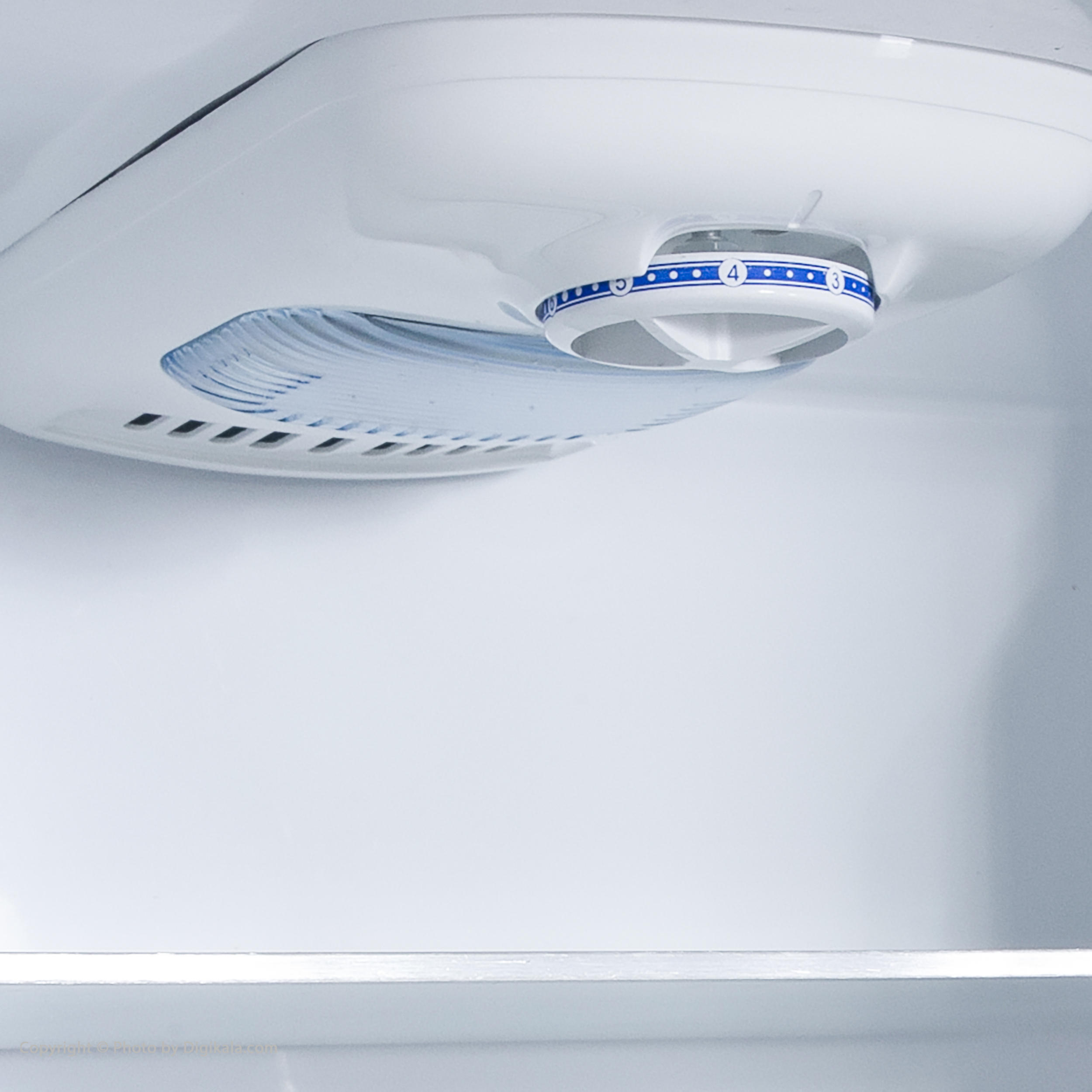 یخچال و فریزر 24 فوت بست جنرال طرح لبخند مدل 4670