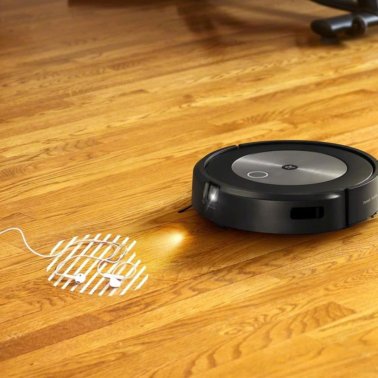 جاروبرقی رباتیک آیروبوت مدل Roomba® j7