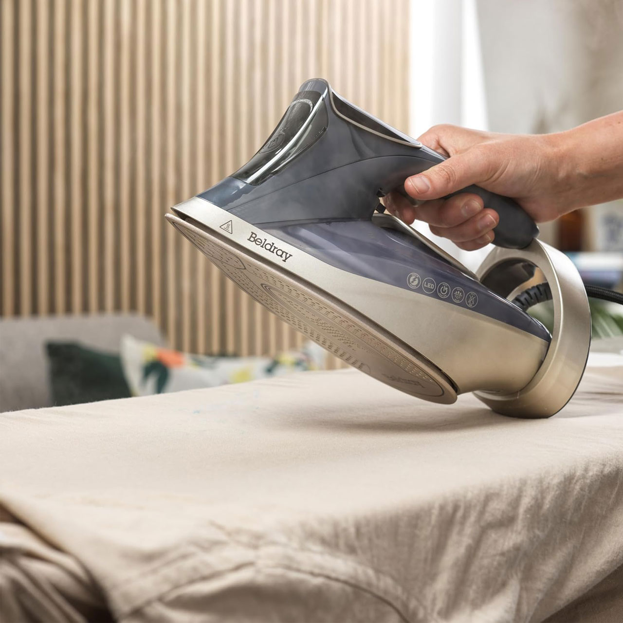 اتو بخار 3200 وات بلدری مدل BEL01982VDE