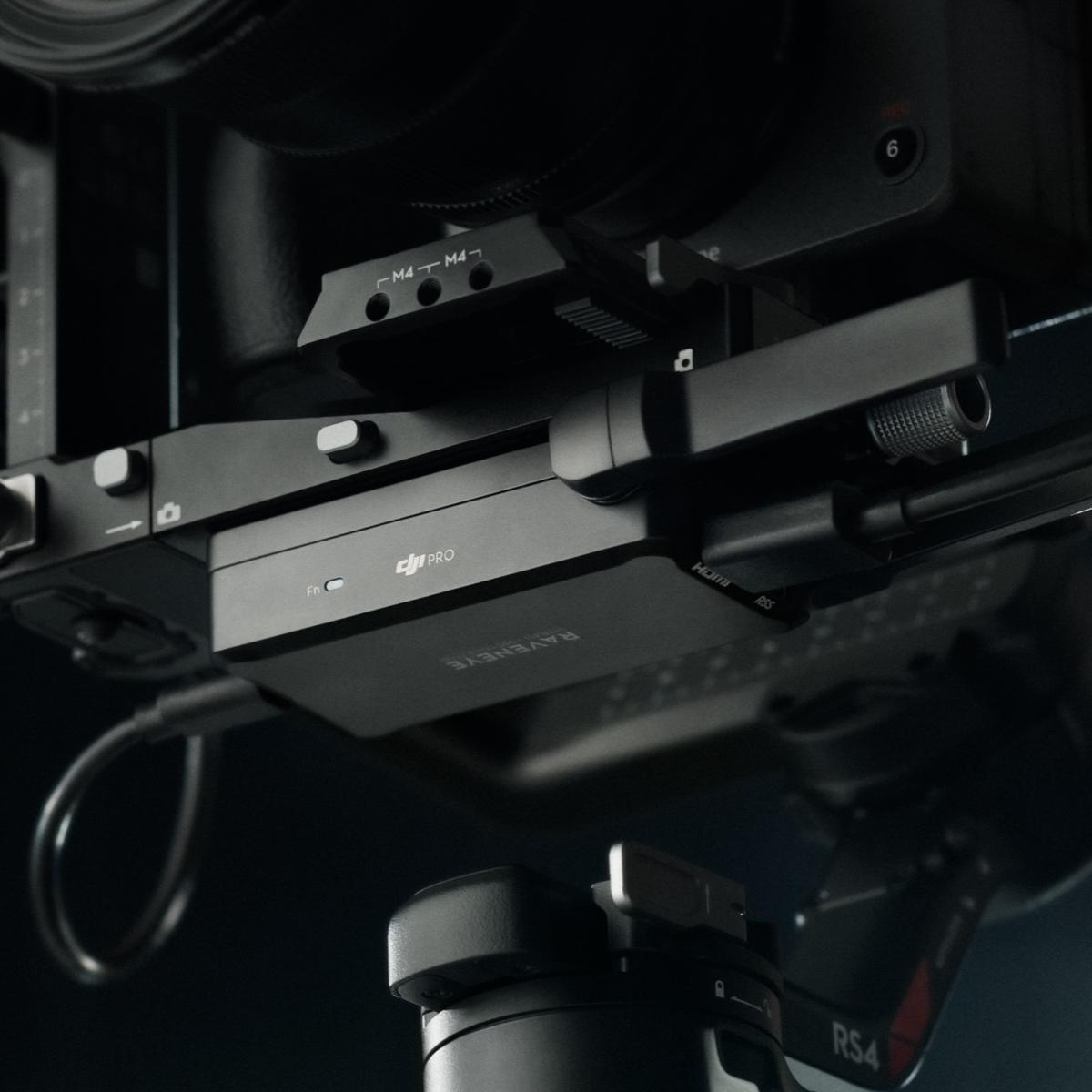 گیمبال دی جی آی مدل DJI RS4 COMBO