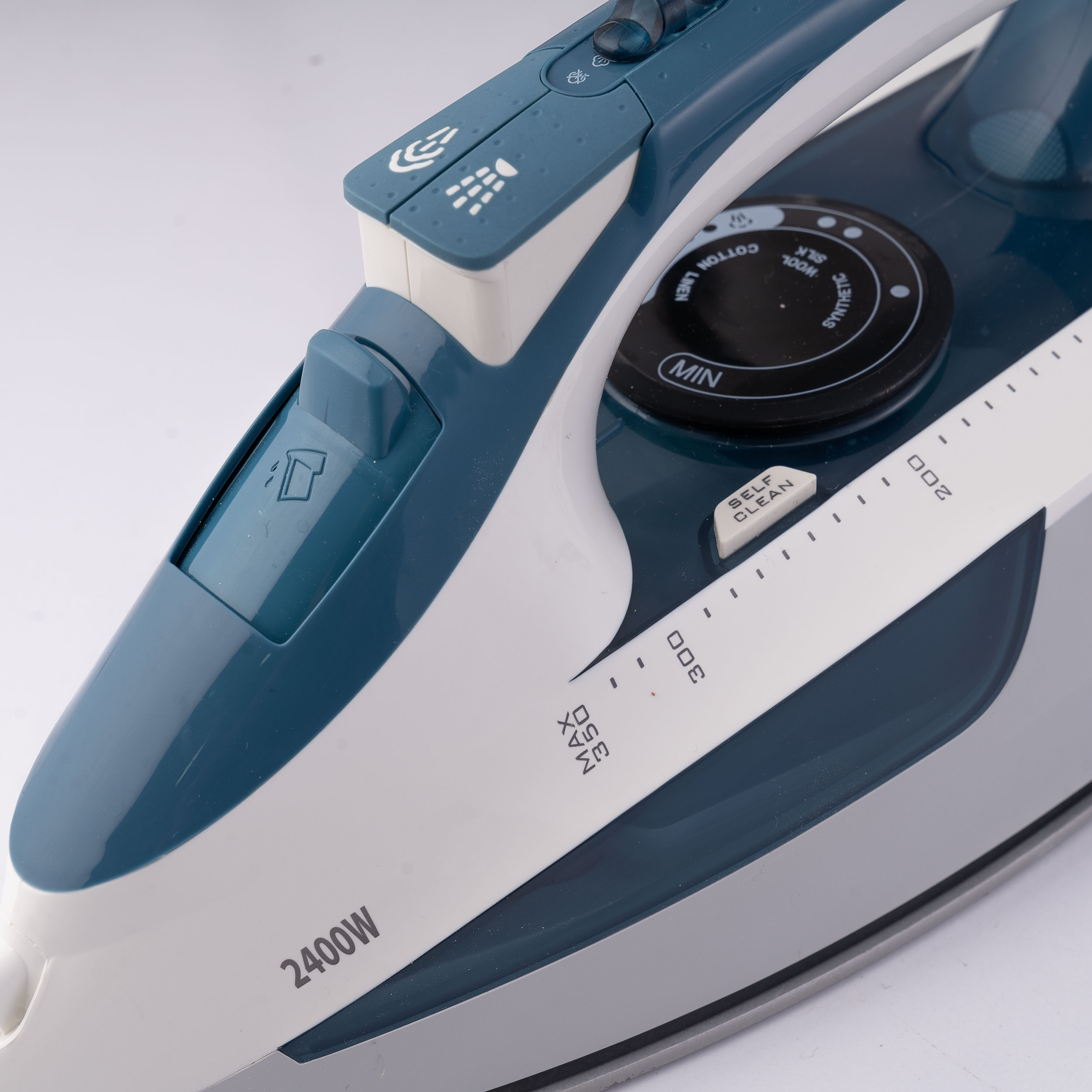 اتو بخار کورس مدل csi-1486