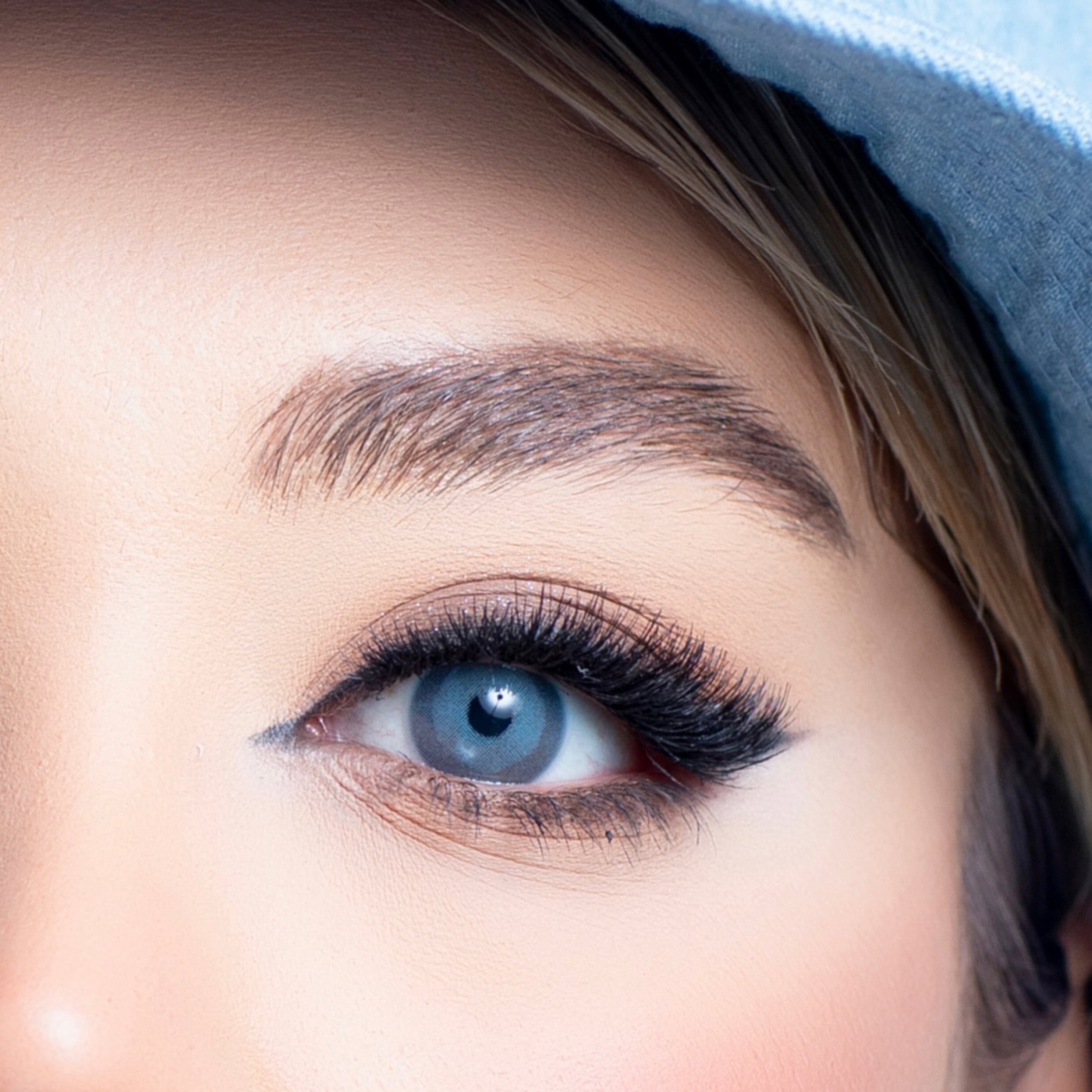 لنز چشم هرا کد AFUA260 رنگ آبی عروسکی