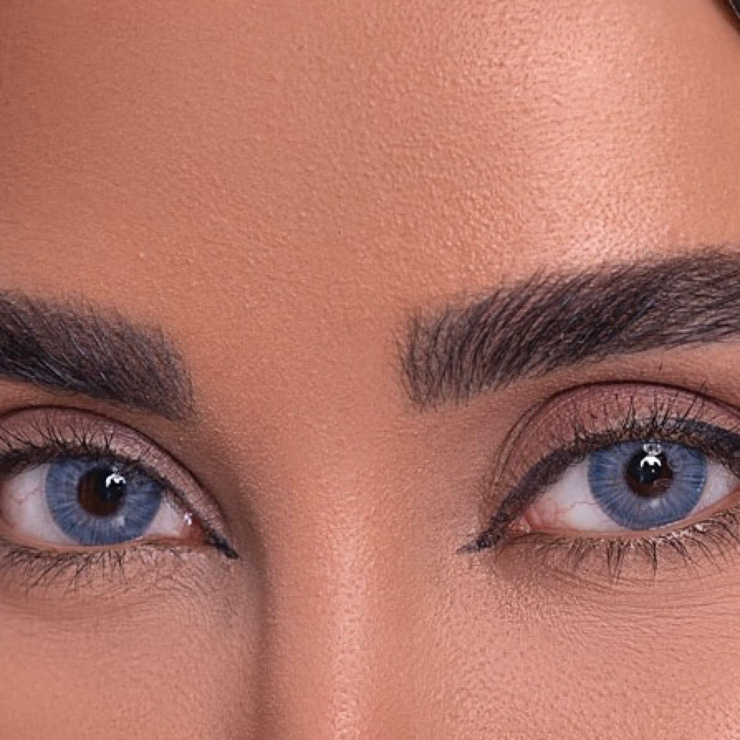 لنز چشم رویال ویژن کد 380 رنگ آبی رگه دار