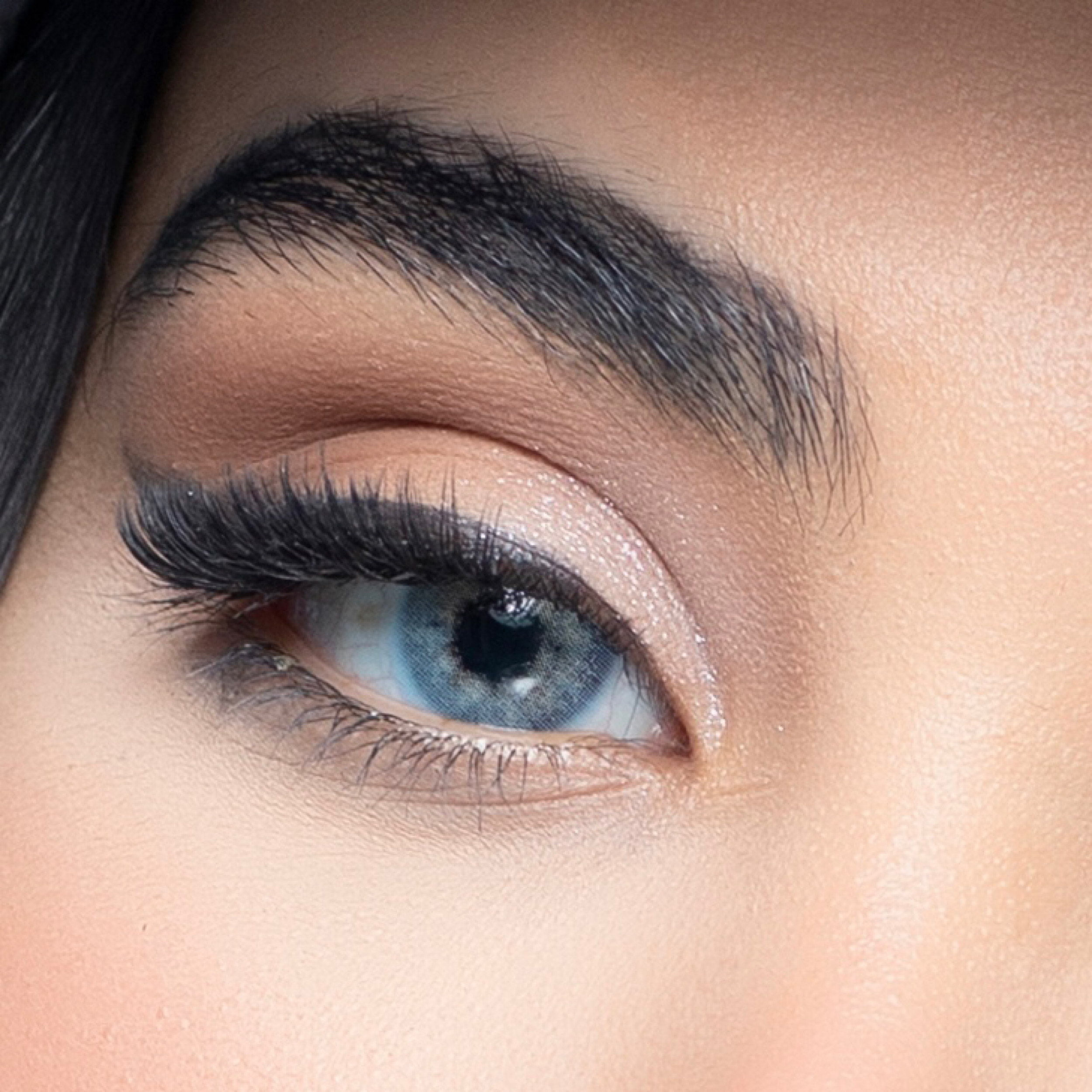 لنز چشم رویال ویژن کد 370 رنگ آبی یخی دور دار