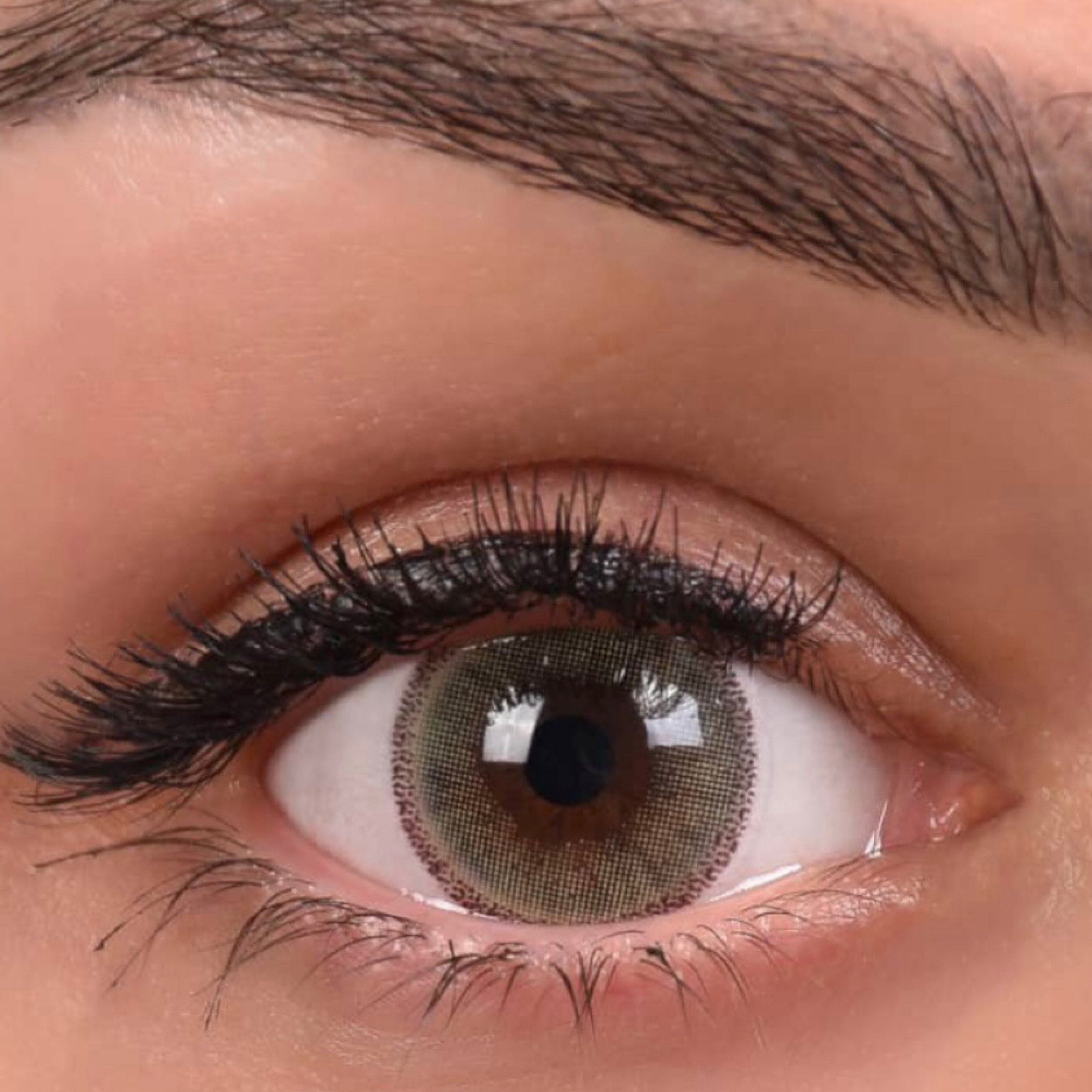 لنز چشم هرا کد 20 رنگ سبز طوسی دور دار