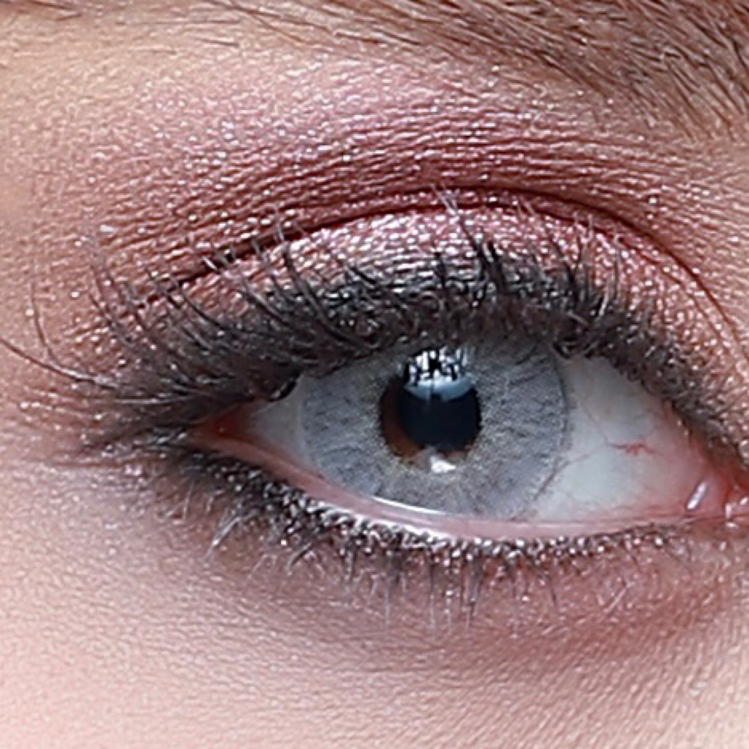 لنز چشم هرا گریس تمیم کانتکت لنز کد 95 رنگ طوسی یخی دور دار