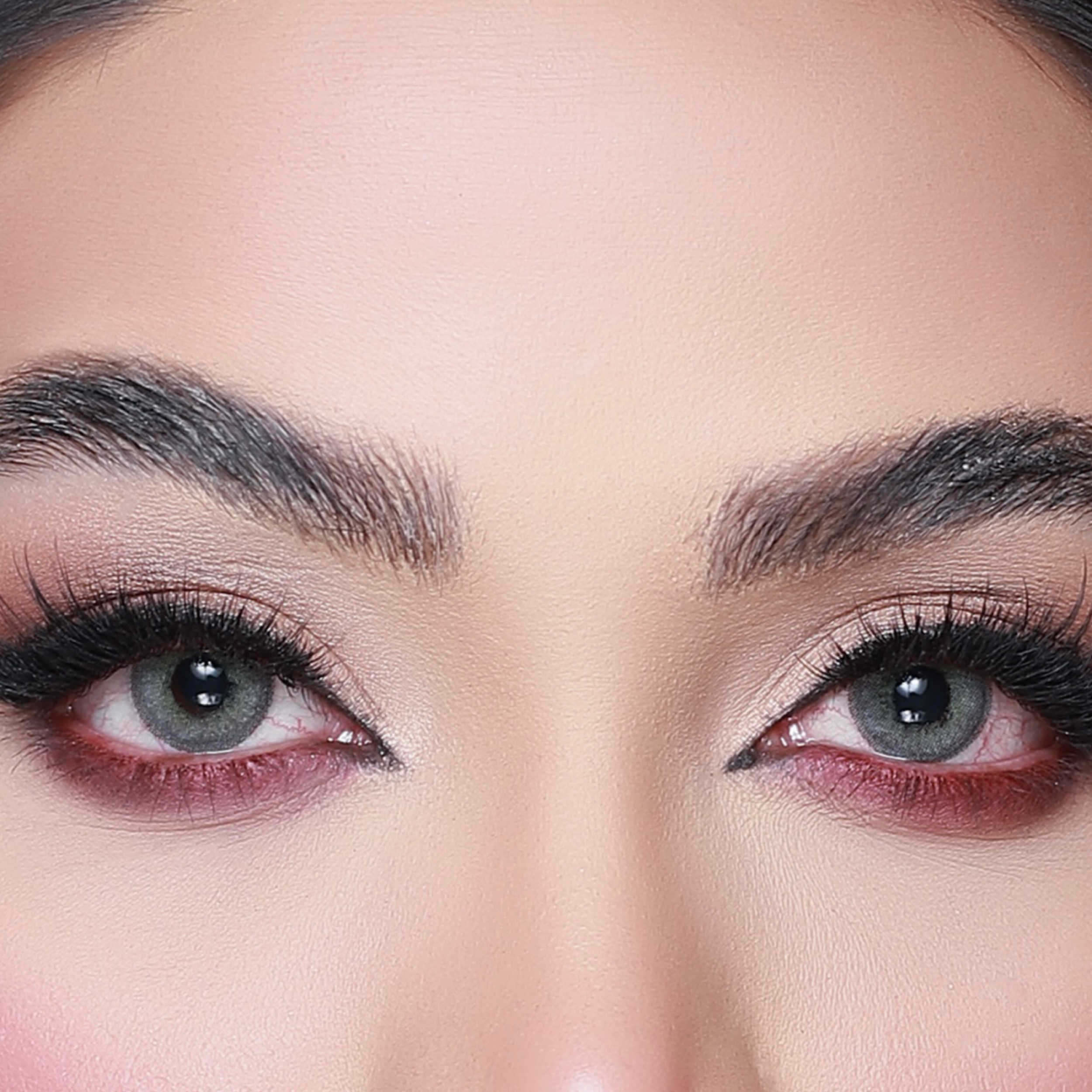 لنز چشم هرا کد RY310 رنگ سبز خاکستری متوسط