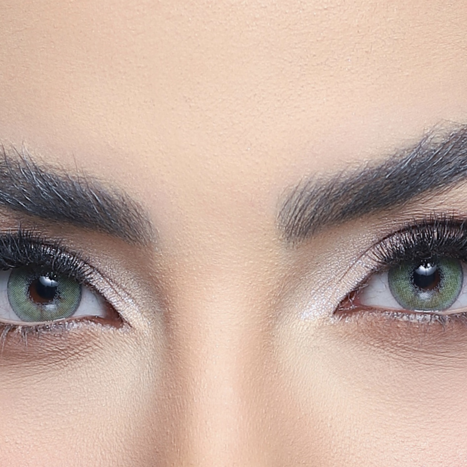 لنز چشم رویال ویژن کد 377 رنگ سبز متوسط هاله دار