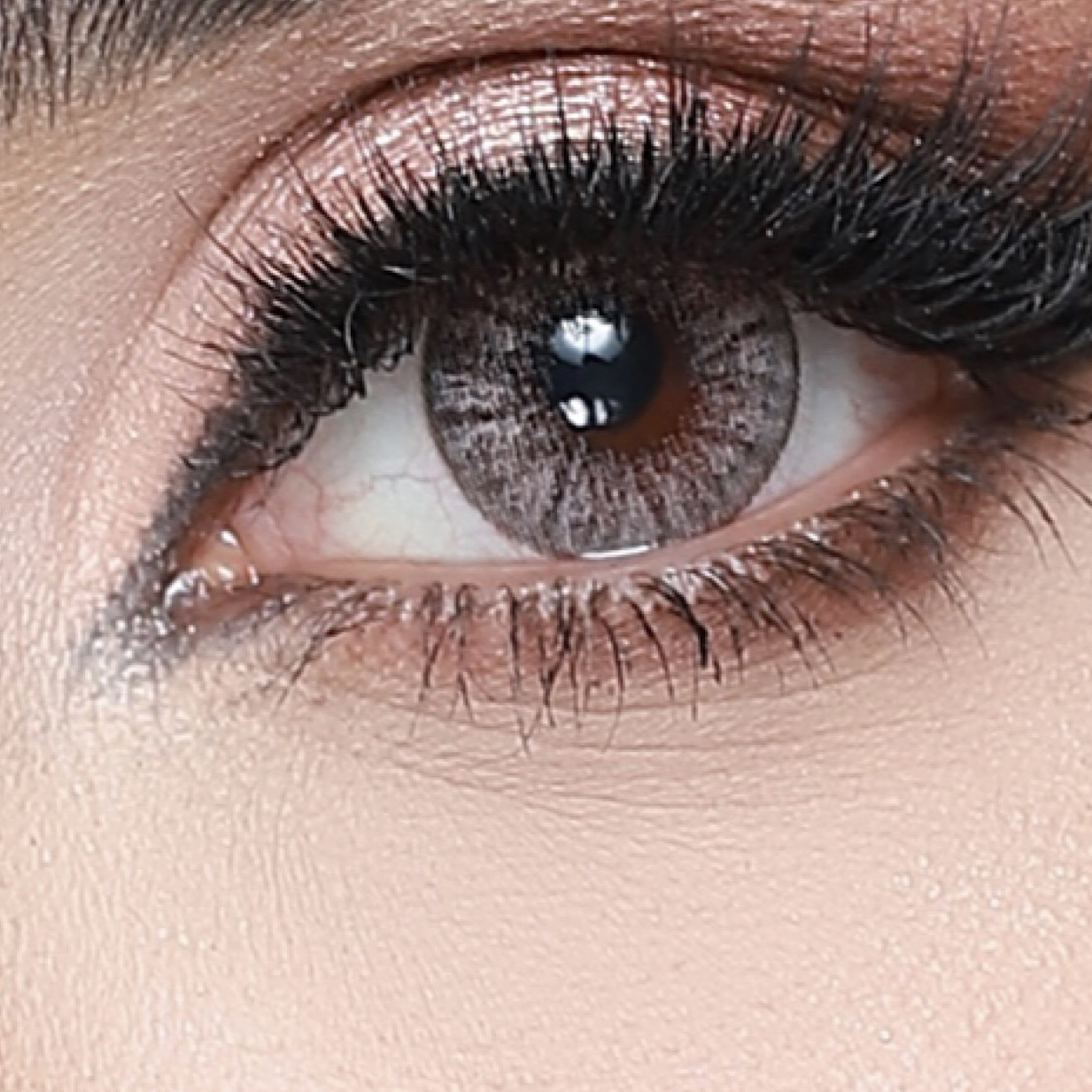 لنز چشم هرا گریس تمیم کانتکت لنز کد 742 رنگ کاپوچینو دور ملایم