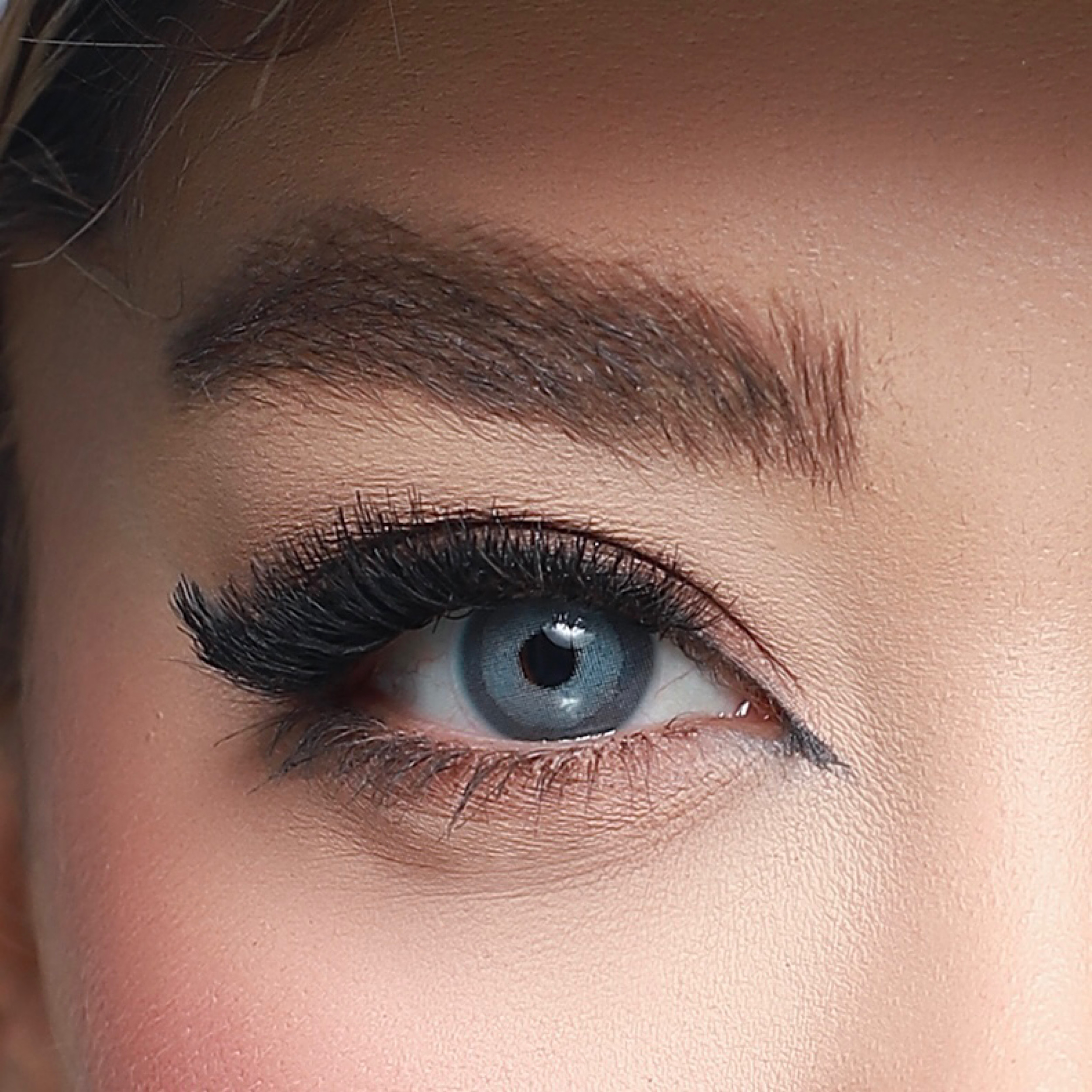 لنز چشم هرا کد AFUA260 رنگ آبی عروسکی