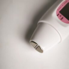 دستگاه سنجش رطوبت و چربی پوست مدل مدیکا