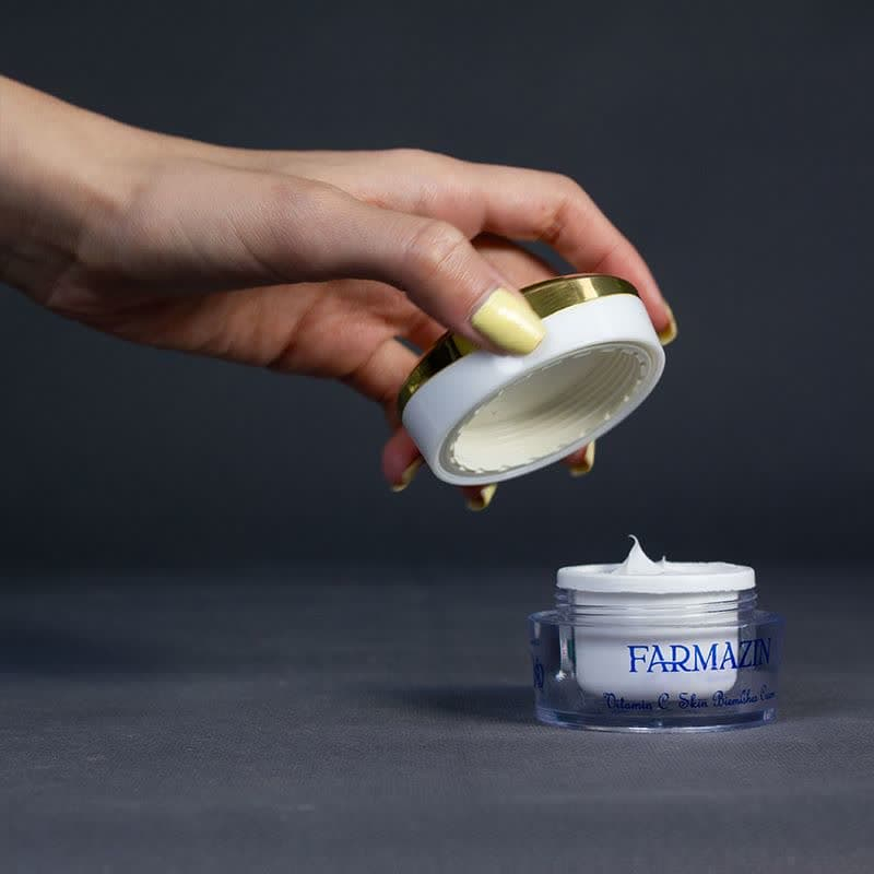 کرم روشن کننده دست و صورت فارمازین مدل ویتامین C مناسب برای انواع پوست حجم 30 میلی لیتر مجموعه دو عددی