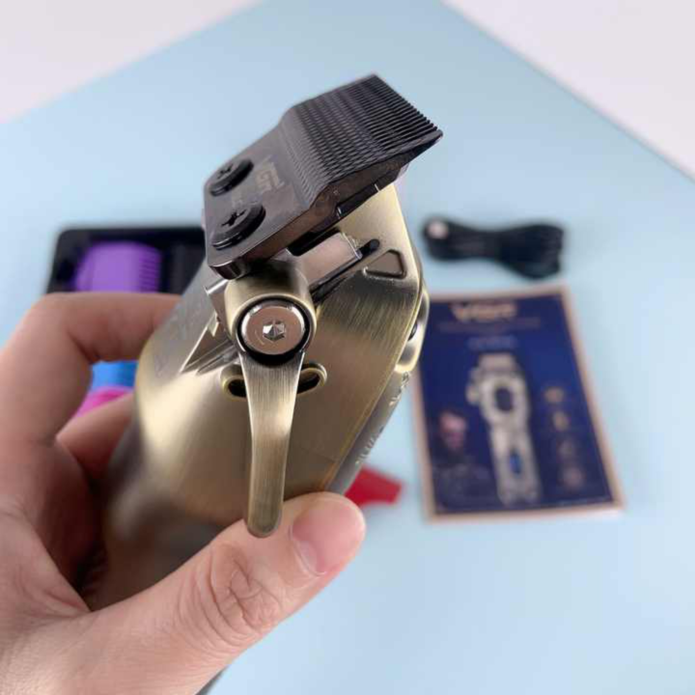 ماشین اصلاح موی سر و صورت وی جی ار شارژی مدل V-027