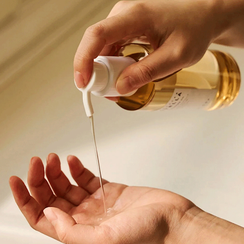 پاک کننده آرایش صورت سانتلا مدل Light مناسب برای انواع پوست حجم 200 میلیلیتر