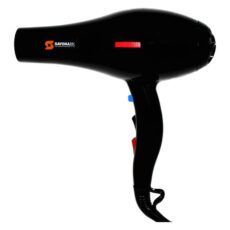 سشوار حرفه‌ای سایونا مدل SY-1200، موتور AC با توان مصرفی 2000 وات، دارای قابلیت تعویض سری و باد سرد، دارای حلقه آویختن، با حالت صاف‌کننده و حجم‌دهنده، وزن 1100 گرم، تنظیم حرارت 3 حالته و کنترل سرعت 2 حالته، به همراه 2 عدد سری متمرکزکننده پهن و باریک