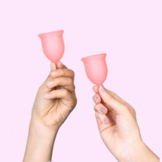 کاپ قاعدگی لیوا فارما مدل Plus سایز متوسط مجموعه 2 عددی