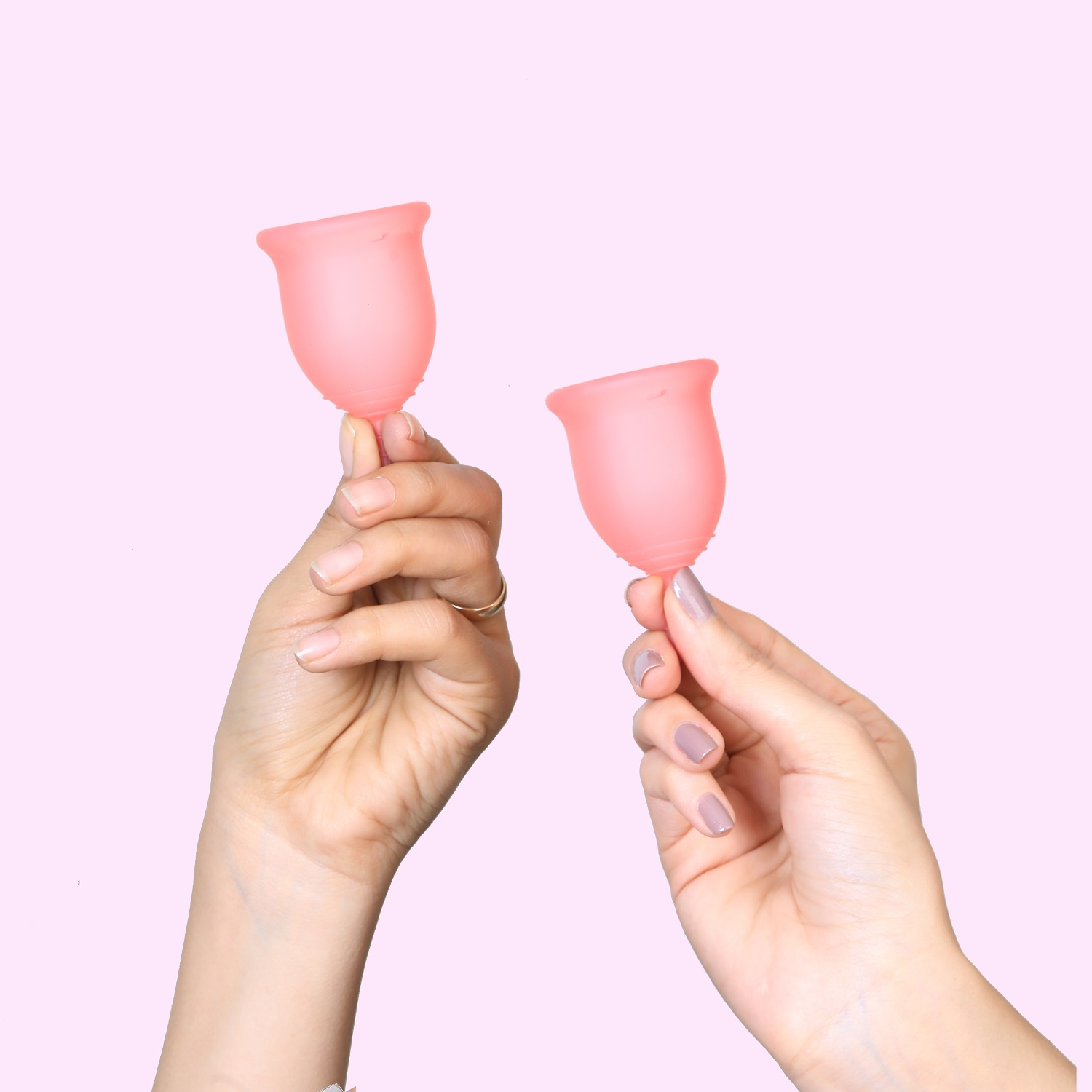 کاپ قاعدگی لیوا فارما مدل Plus سایز متوسط مجموعه 2 عددی