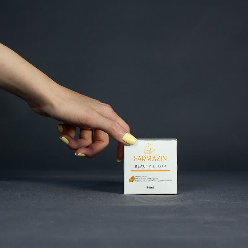 کرم روشن کننده دست و صورت فارمازین مدل ویتامین C مناسب برای انواع پوست حجم 30 میلی لیتر مجموعه دو عددی