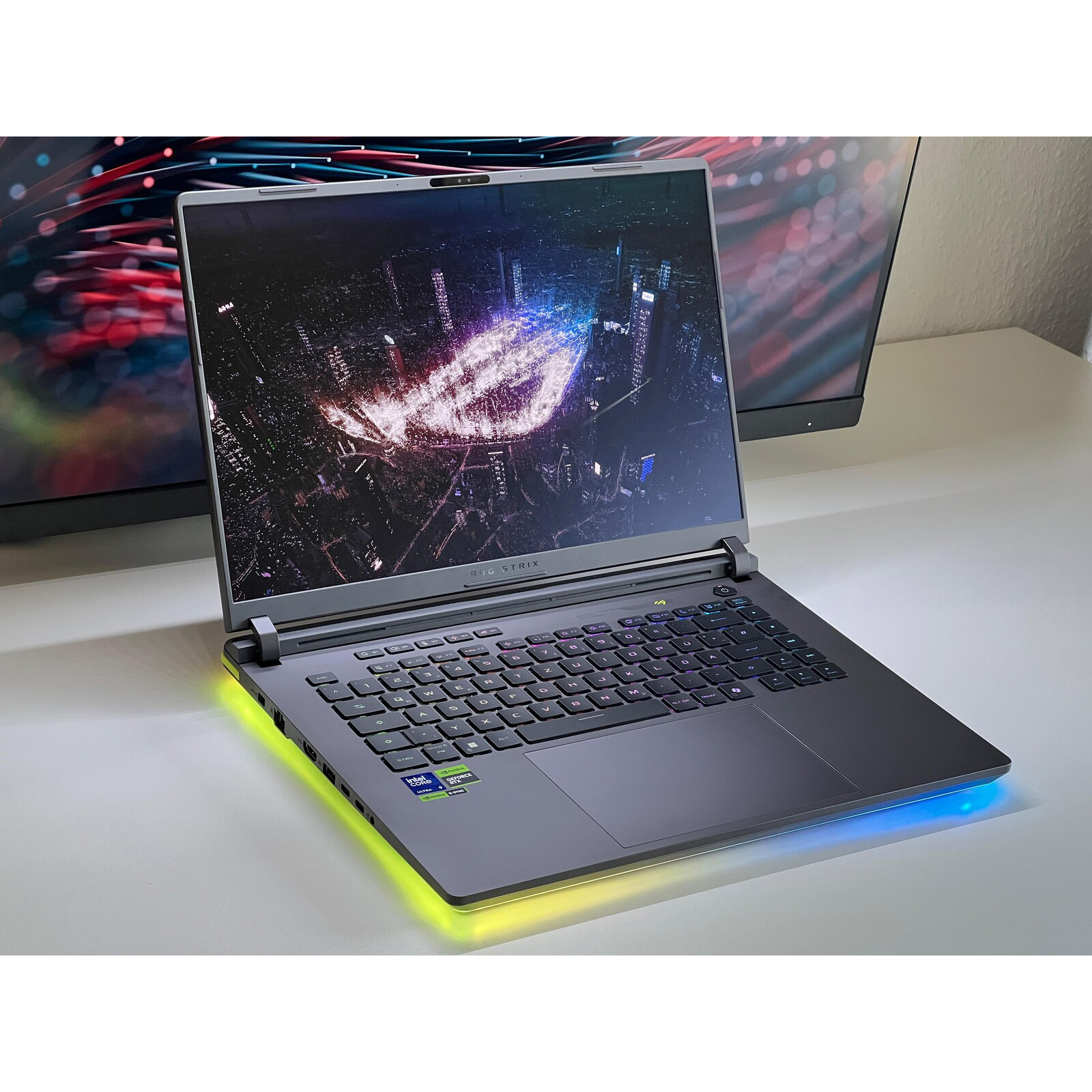 لپ تاپ 16 اینچی ایسوس مدل ROG Strix G16 G615LW-S5158-Core Ultra 9 275HX-64GB DDR5 5600MHz-2TB SSD-RTX5080 16GB-QHD 240Hz به همراه کیف و ماوس - کاستوم شده