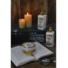 کرم آبرسان لایت بیوتی مدل آرگان شی باتر حجم 250 میلی لیتر به همراه کرم مرطوب کننده لایت بیوتی مدل شی باتر آرگان حجم 200 میلی لیتر  مجموعه 2 عددی