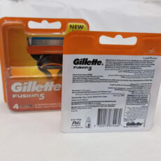 خود تراش ژیلت مدل Fusion 5 به همراه تیغ یدک ژیلت مدل Fusion 5 بسته 4 عددی