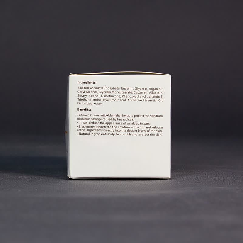 کرم روشن کننده دست و صورت فارمازین مدل ویتامین C مناسب برای انواع پوست حجم 30 میلی لیتر مجموعه دو عددی