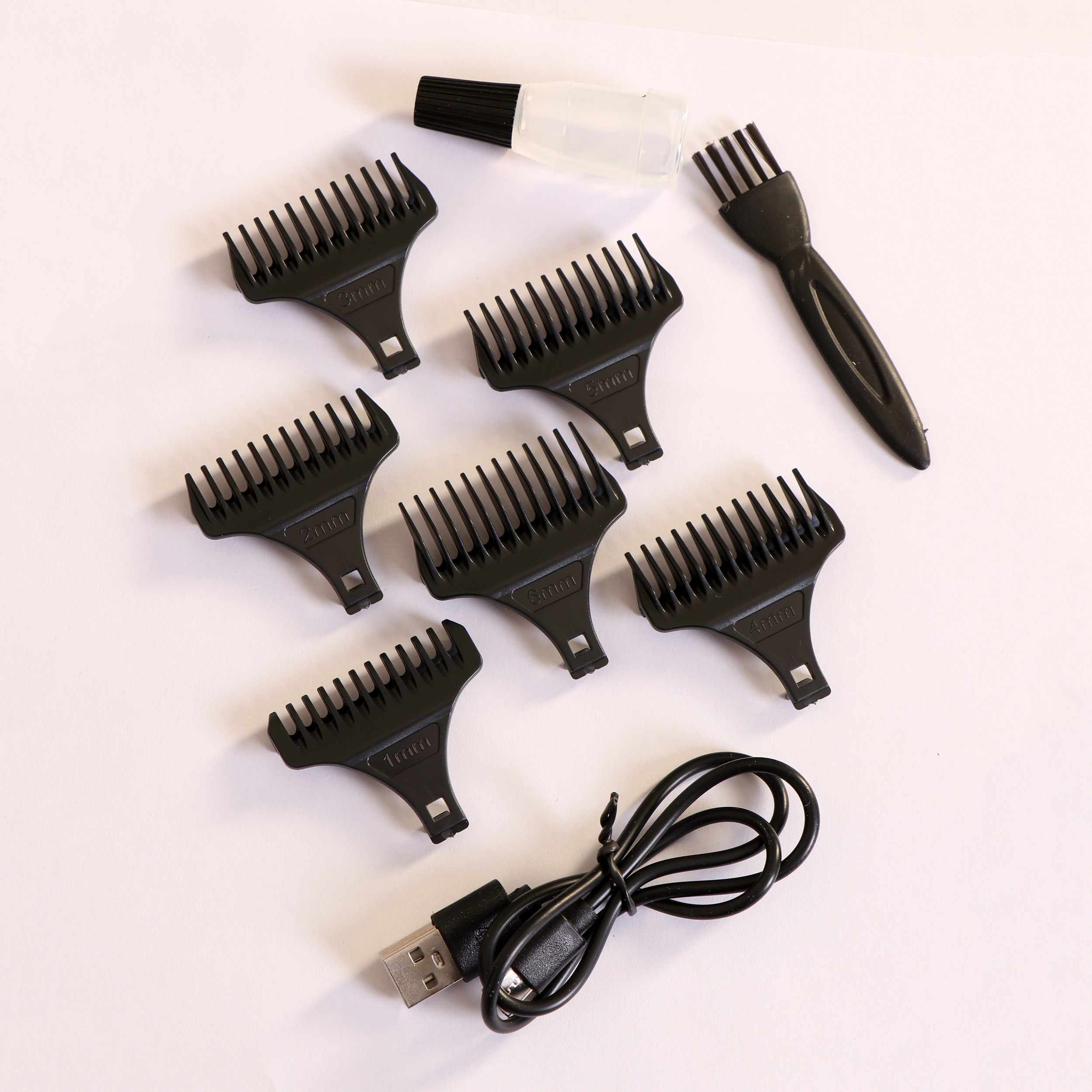 ماشین اصلاح موی صورت شارژی دی اس پی مدل M SALON