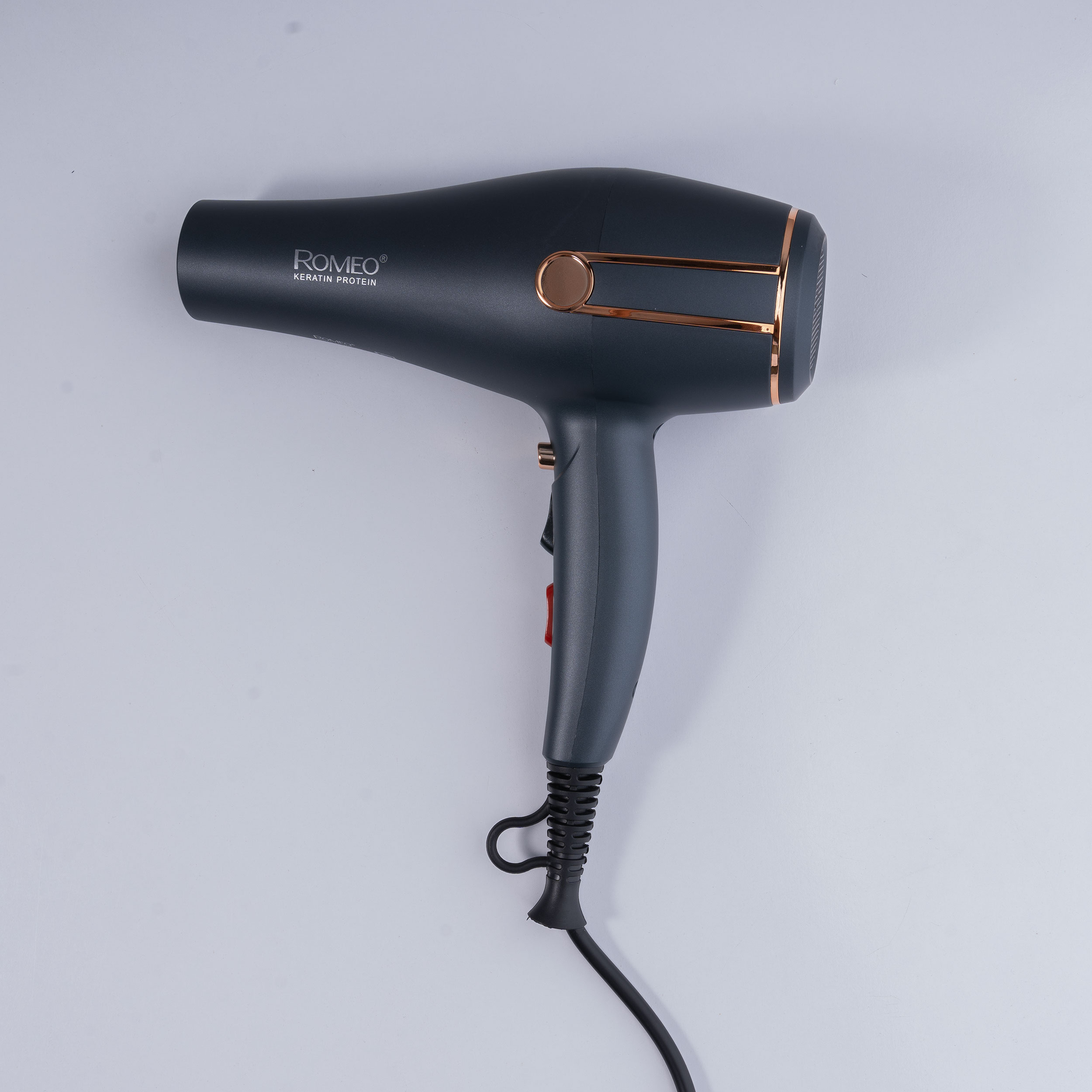 سشوار حرفه ای رومئو مدل RM-5050