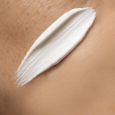 کرم آبرسان اولاین مدل Hydra Complex مناسب برای انواع پوست حجم 50 میلی لیتر