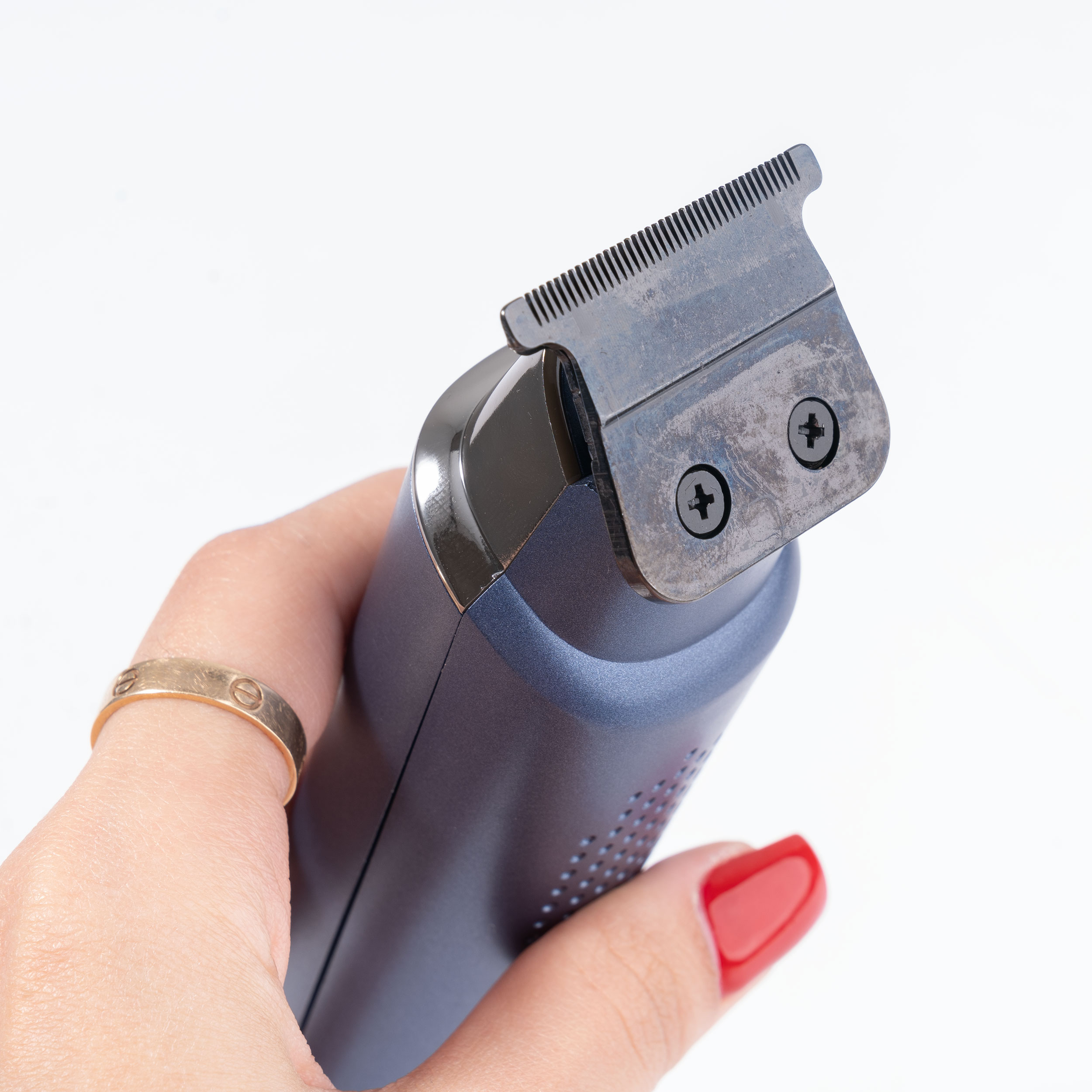 ماشین اصلاح موی سر و صورت جی دبلیو مدل GW-9876، اصلاح به صورت صفر زن، خط زن، منبع انرژی با کابل USB، تکنولوژی اصلاح به صورت تریم، اندازه اصلاح 1، 2 و 3 میلی‌متر، به‌همراه کابل USB، برس، روغن