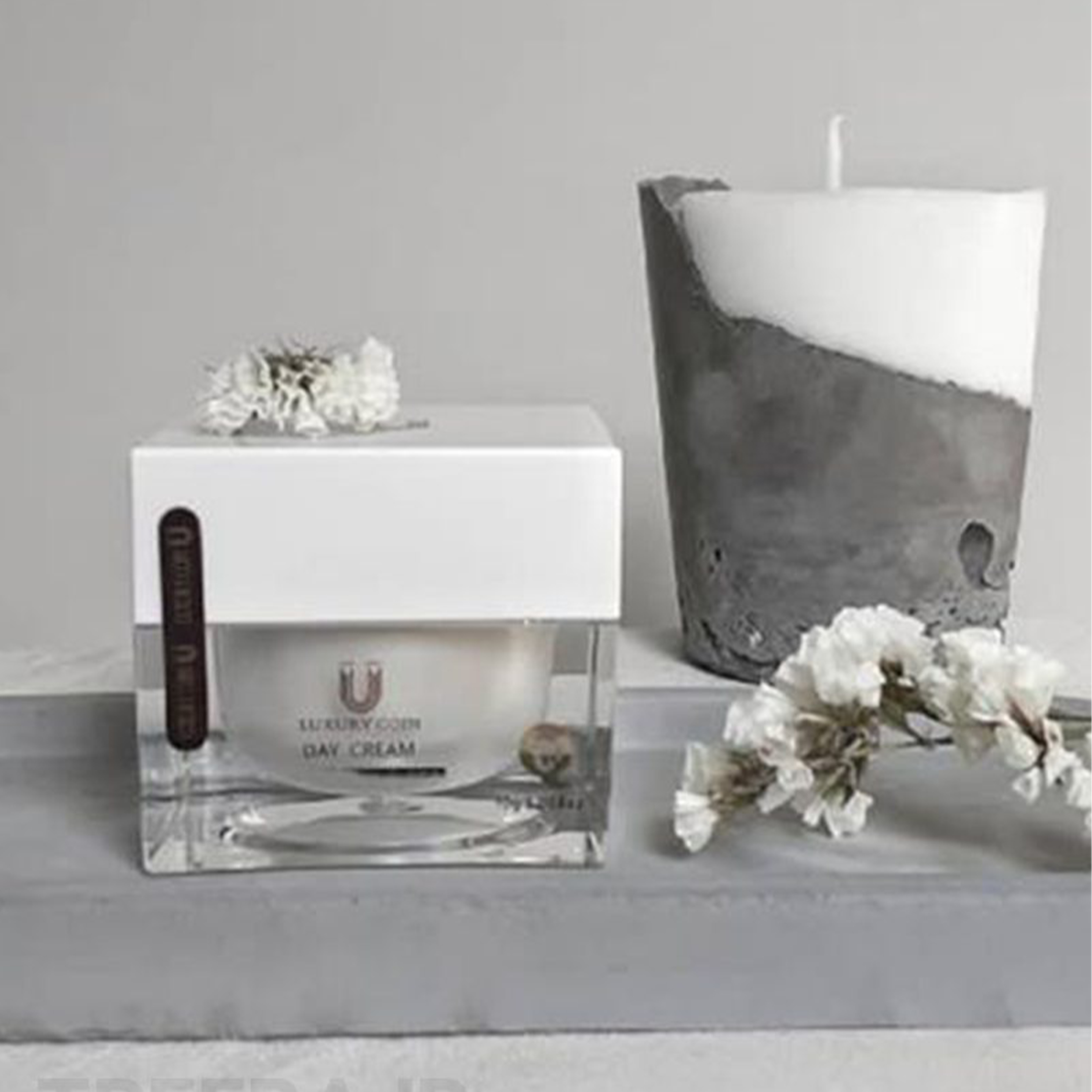 کرم ضد چروک روز لاکچری کوین مدل گلیسرین حجم 30 میلی لیتر