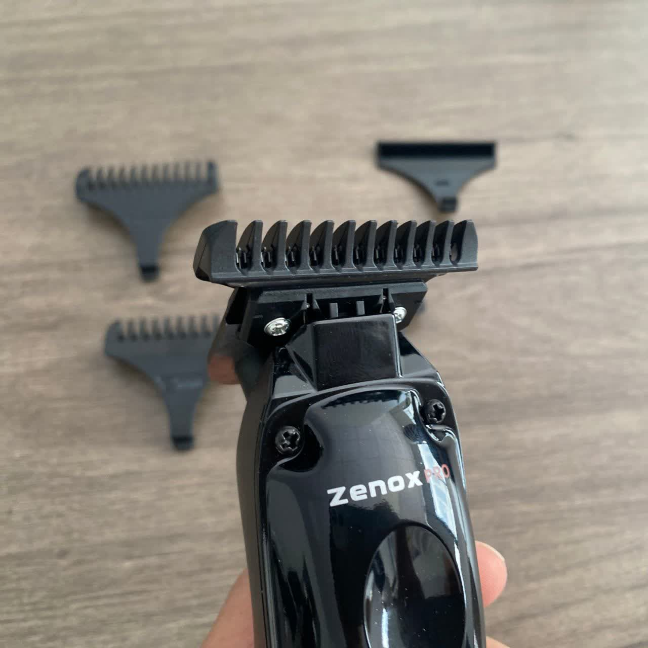 ماشین اصلاح موی صورت و بدن شارژی زیناکس مدل ZX-124