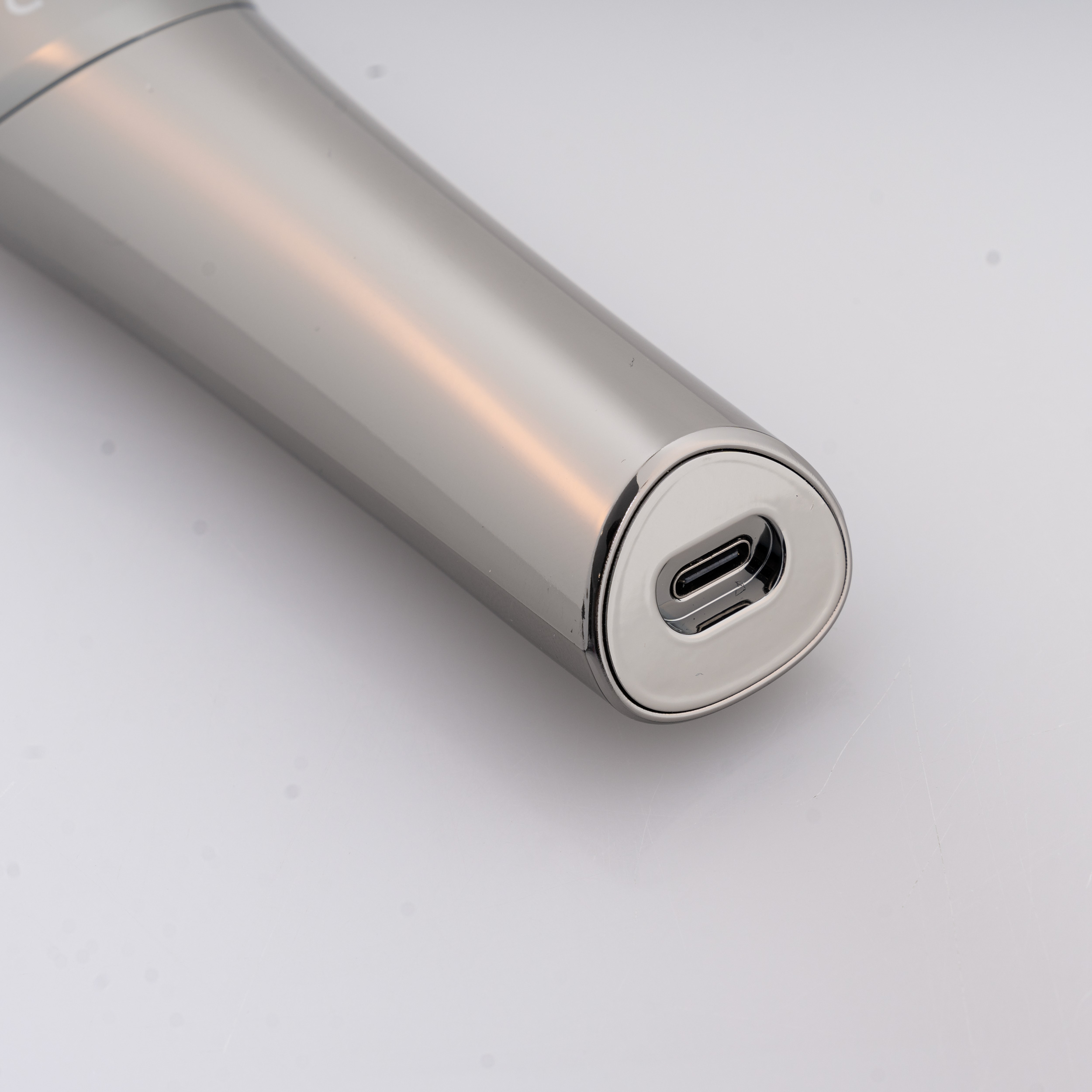 ماشین اصلاح موی صورت و بدن شارژی جی دبلیو مدل GW-9769