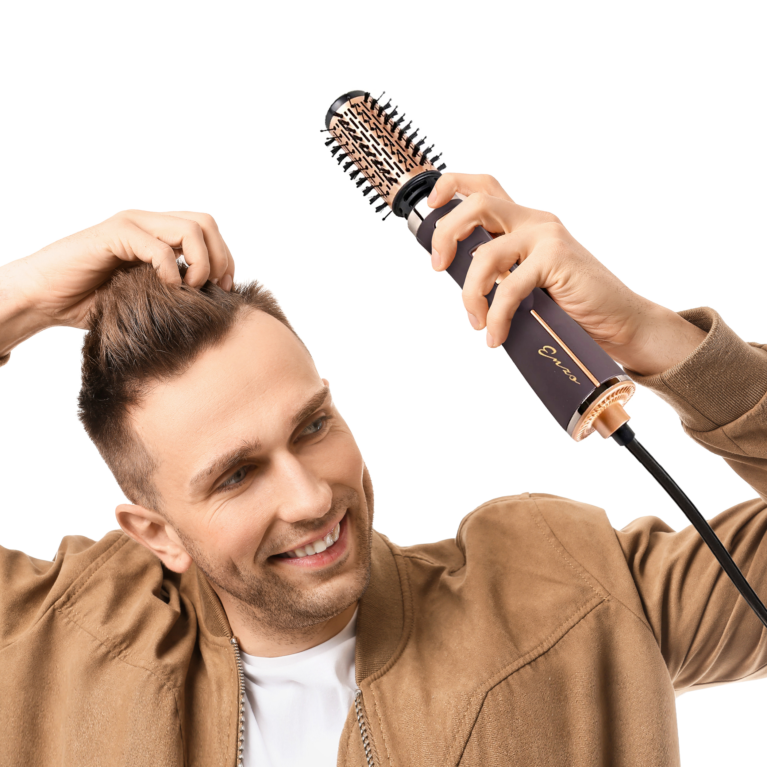 سشوار برسدار چرخشی حرفهای انزو مدل EN-743، موتور DC با توان مصرفی 1500 وات، دارای قابلیت تعویض سری، باد سرد، با حالت صافکننده و حجمدهنده، وزن 700 گرم، تنظیم حرارت 2 حالته و کنترل سرعت 2 حالته، به همراه 2 سری برسدار