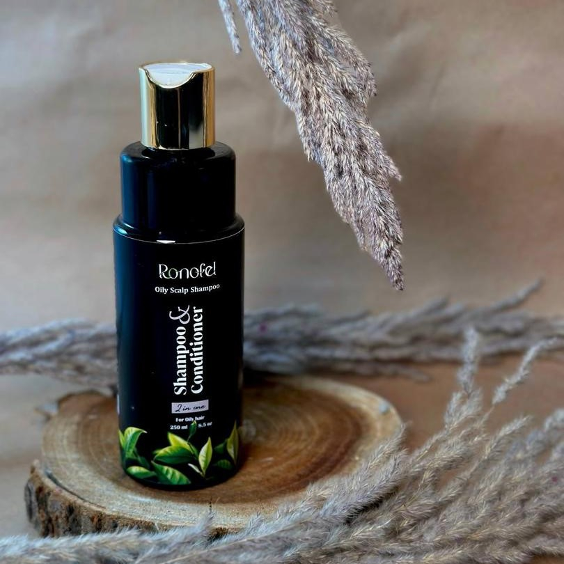 شامپو تقویت کننده مو رونوفل مدل  درخت چای مناسب برای مو چرب حجم 250 میلی لیتر