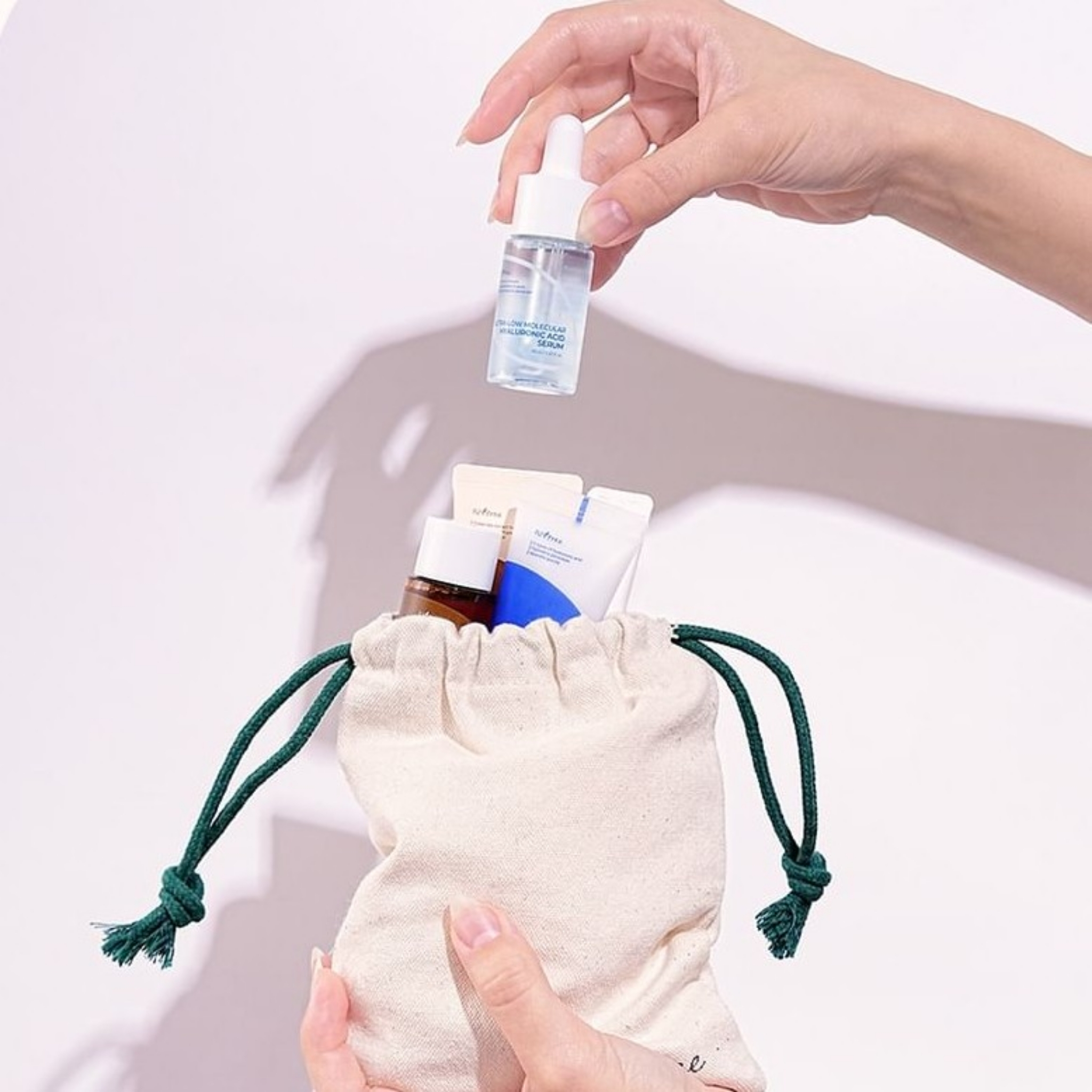 مجموعه مراقبت از پوست ایزنتری مدل Travel بسته 5 عددی