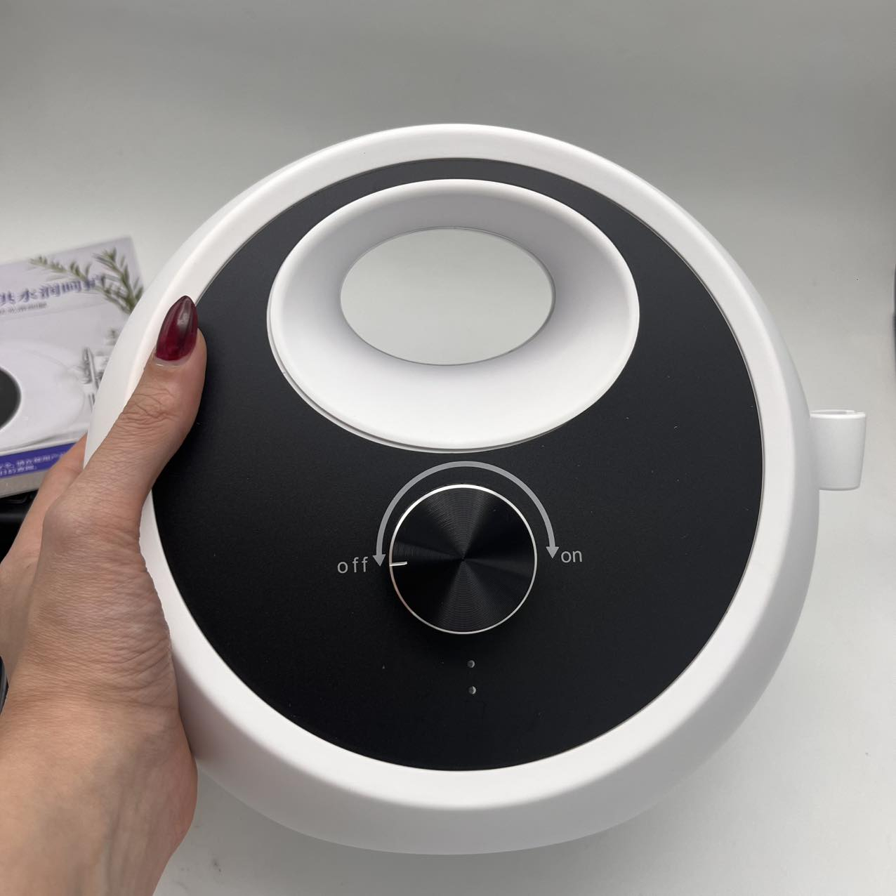 دستگاه آبرسان پوست مدل ZM123