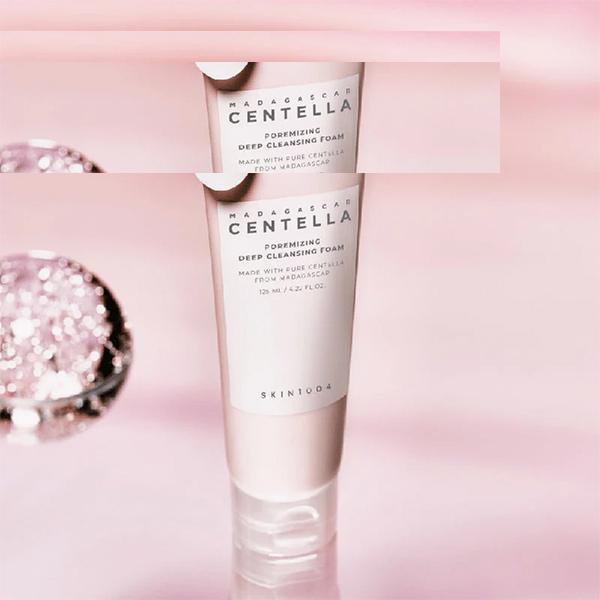 فوم شست‌وشوی صورت سانتلا مدل  فوم تمیز کننده عمیق سنتلا ماداگاسکار مناسب برای پوست حساس حجم 125 میلی‌لیتر