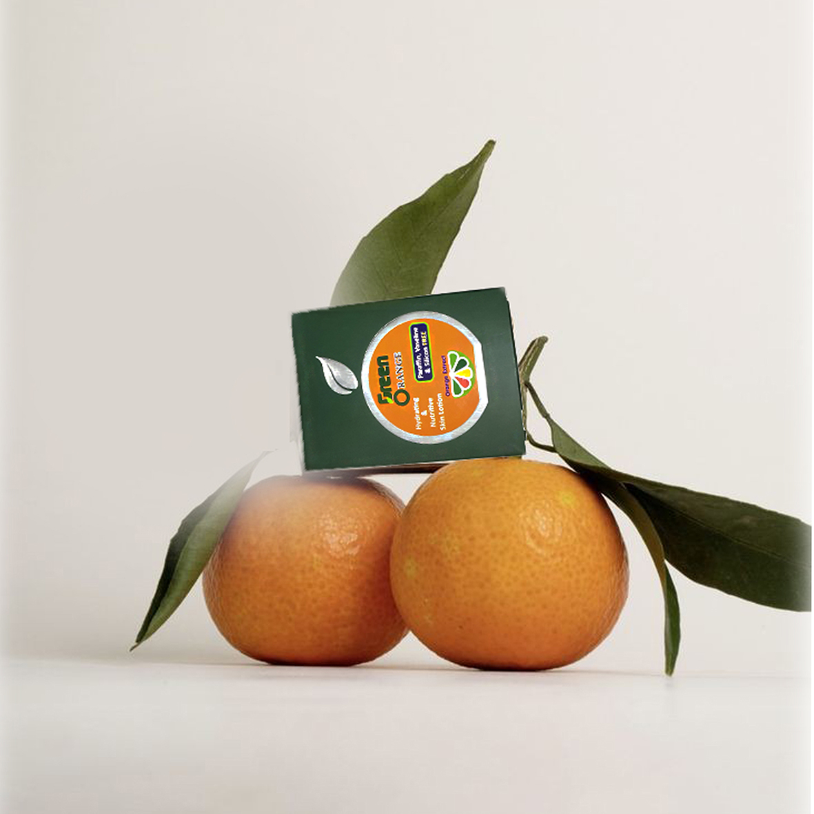 لوسیون آبرسان گرین اورنج مدل پرتقال مناسب برای انواع پوست حجم 215 میلی لیتر مجموعه 2 عددی