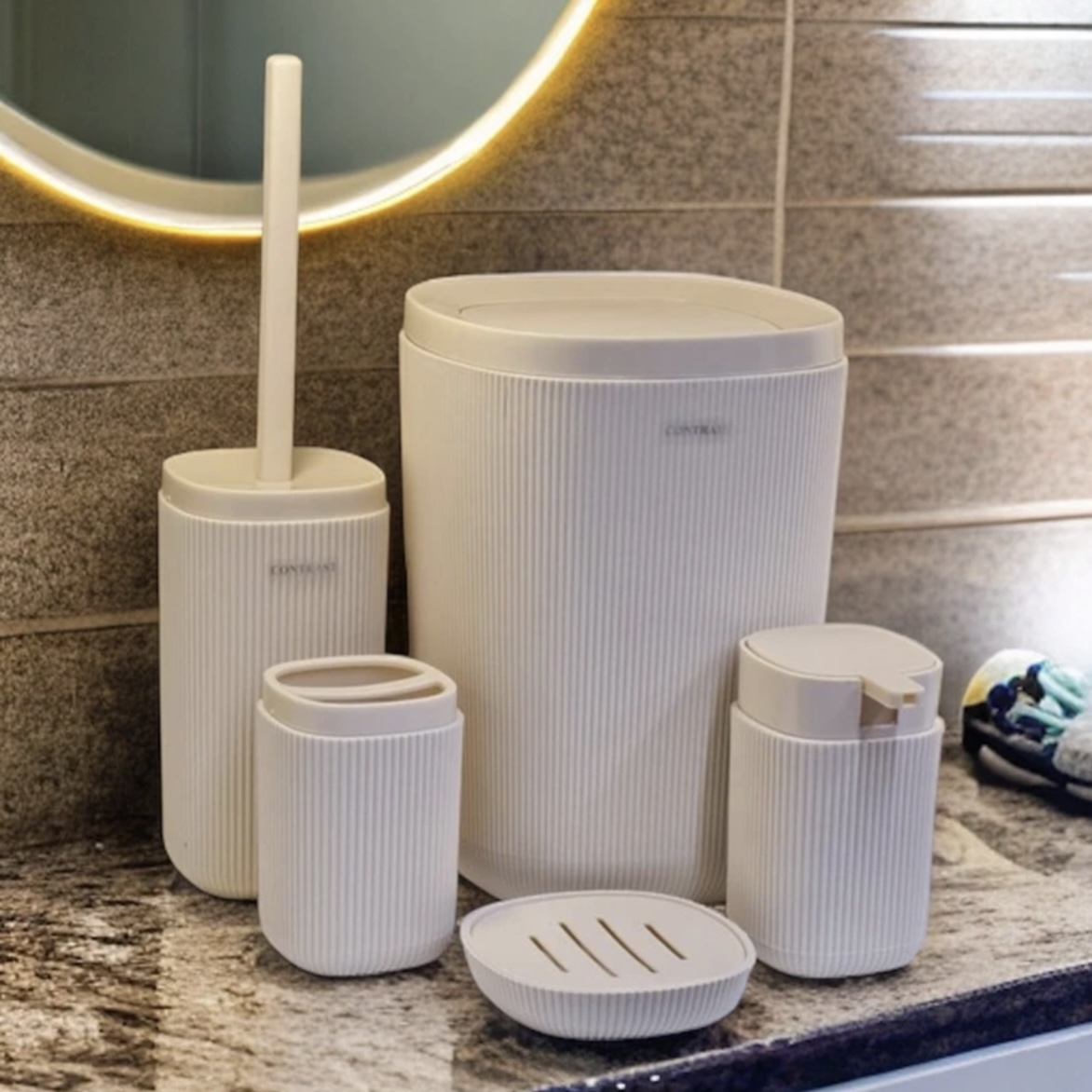 ست سرویس بهداشتی 5 پارچه کنتراست مدل شیاردار کد RM740