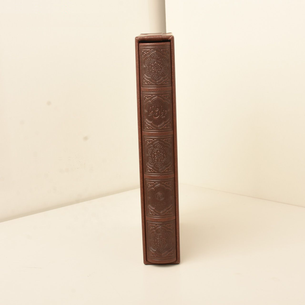 کتاب دیوان حافظ اثر شمس الدین محمدحافظ شیرازی نشر پارمیس