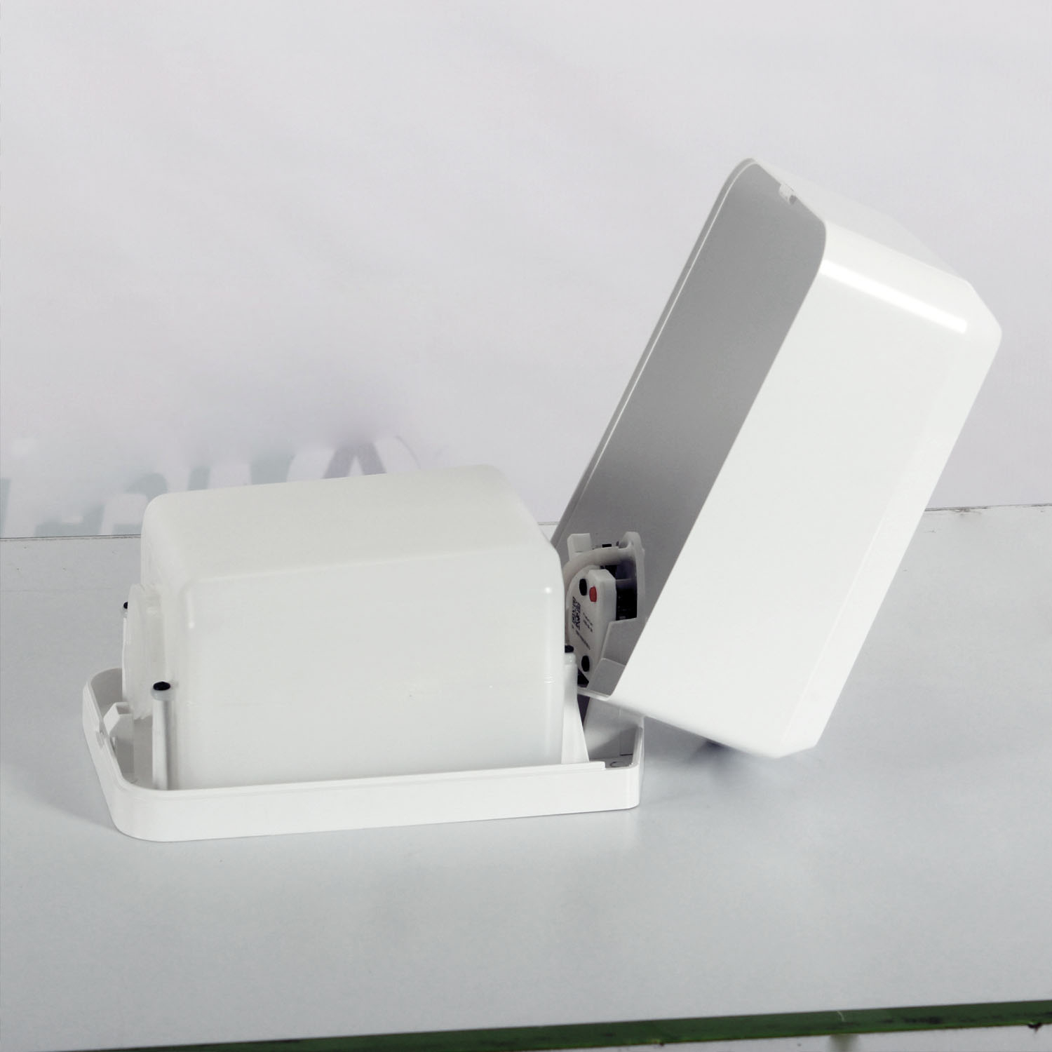 پمپ مایع دستشویی اتوماتیک مدل 5600