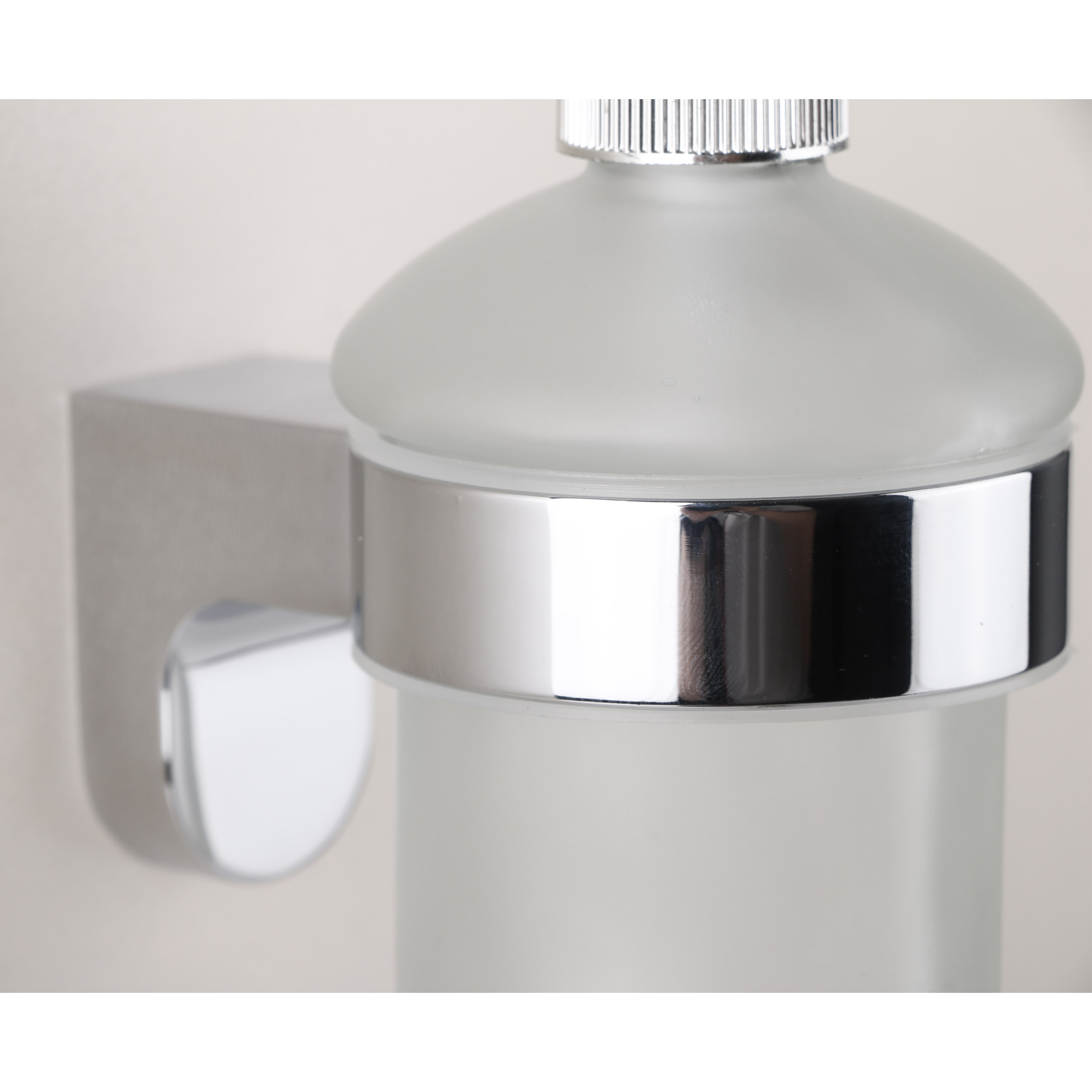 پمپ مایع دستشویی دلفین مدل 4100